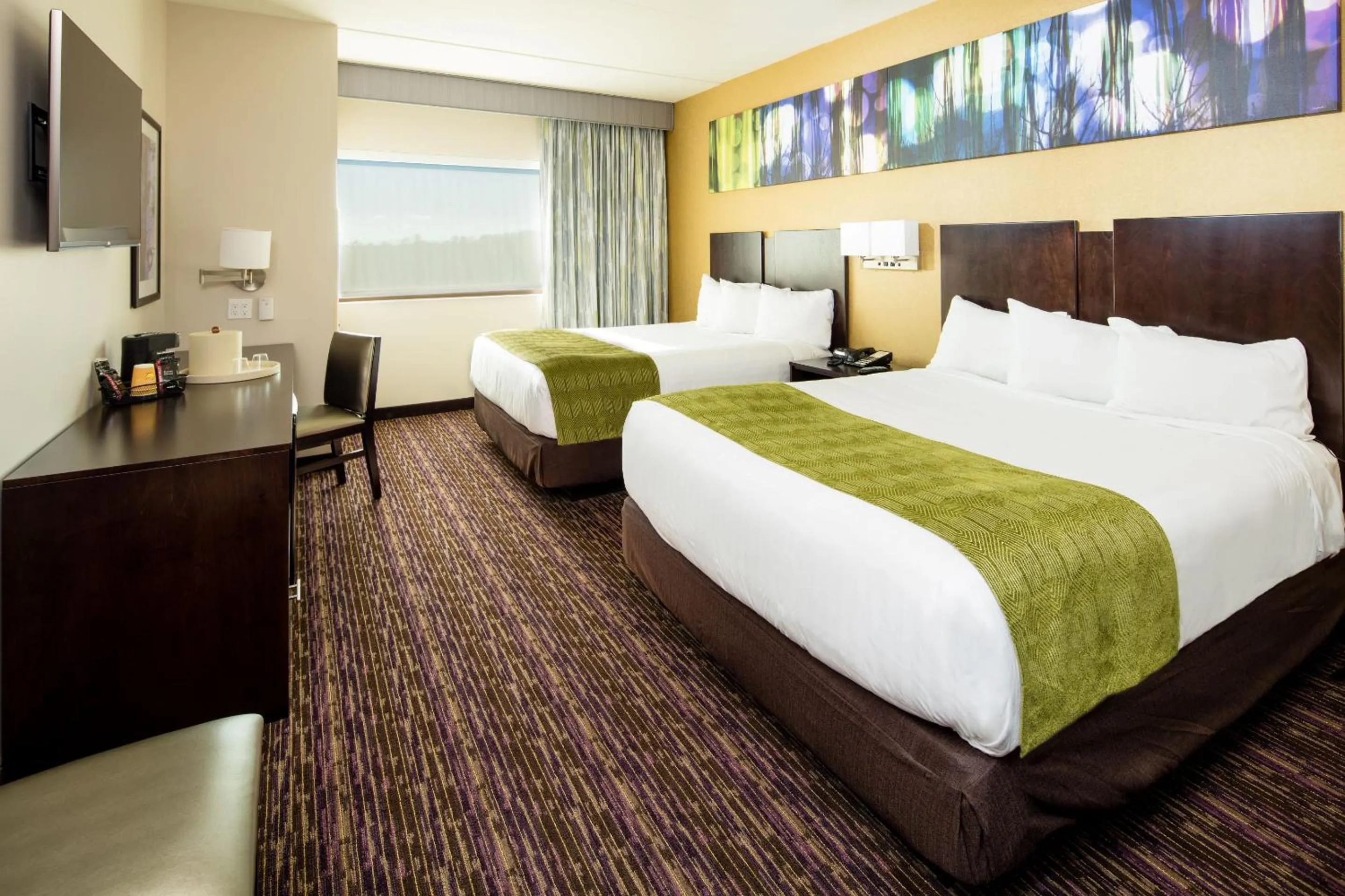 Bed in Harrah's Cherokee Valley River, A Caesars Destination