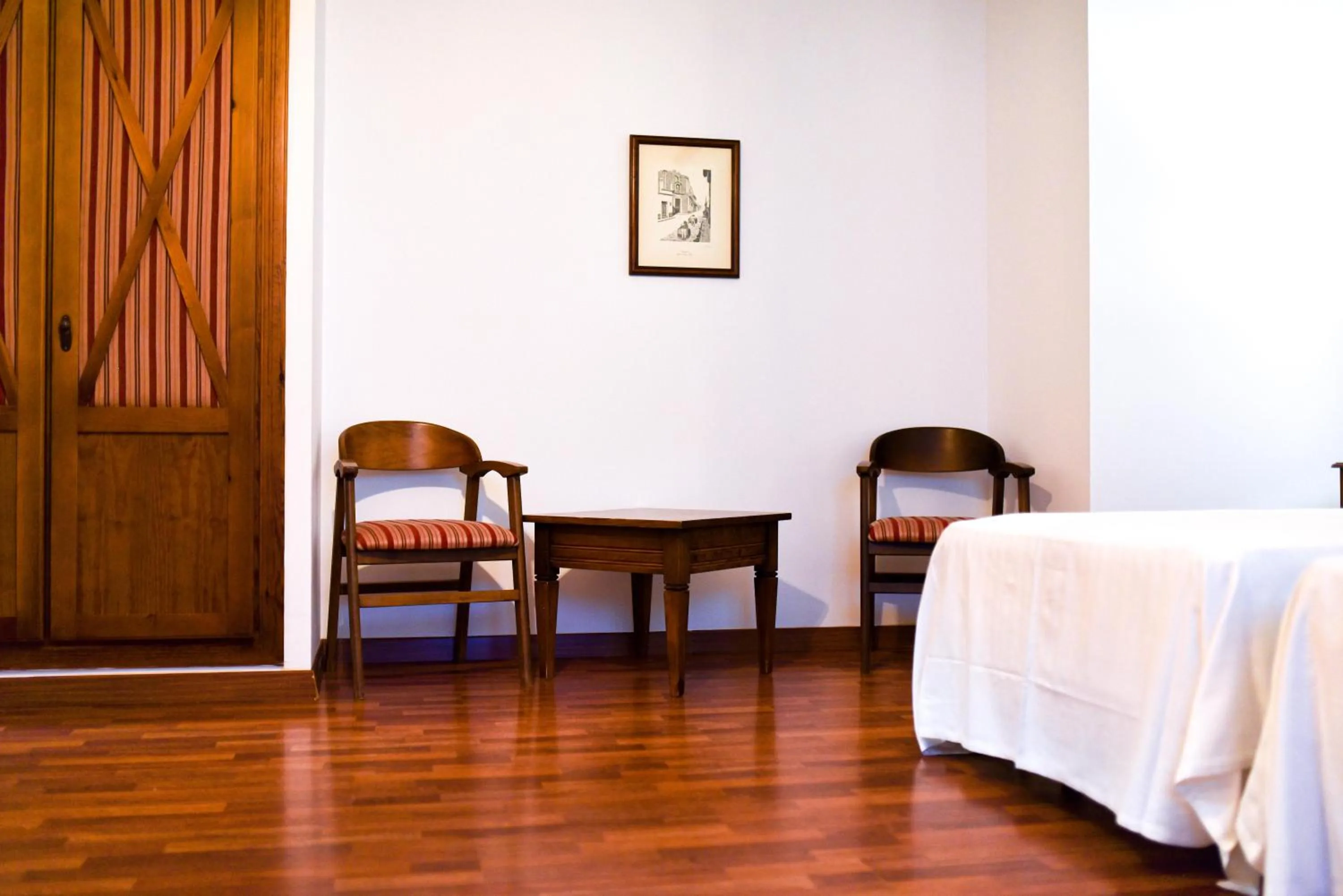 Photo of the whole room, Bed in ALEGRIA Bodega Real