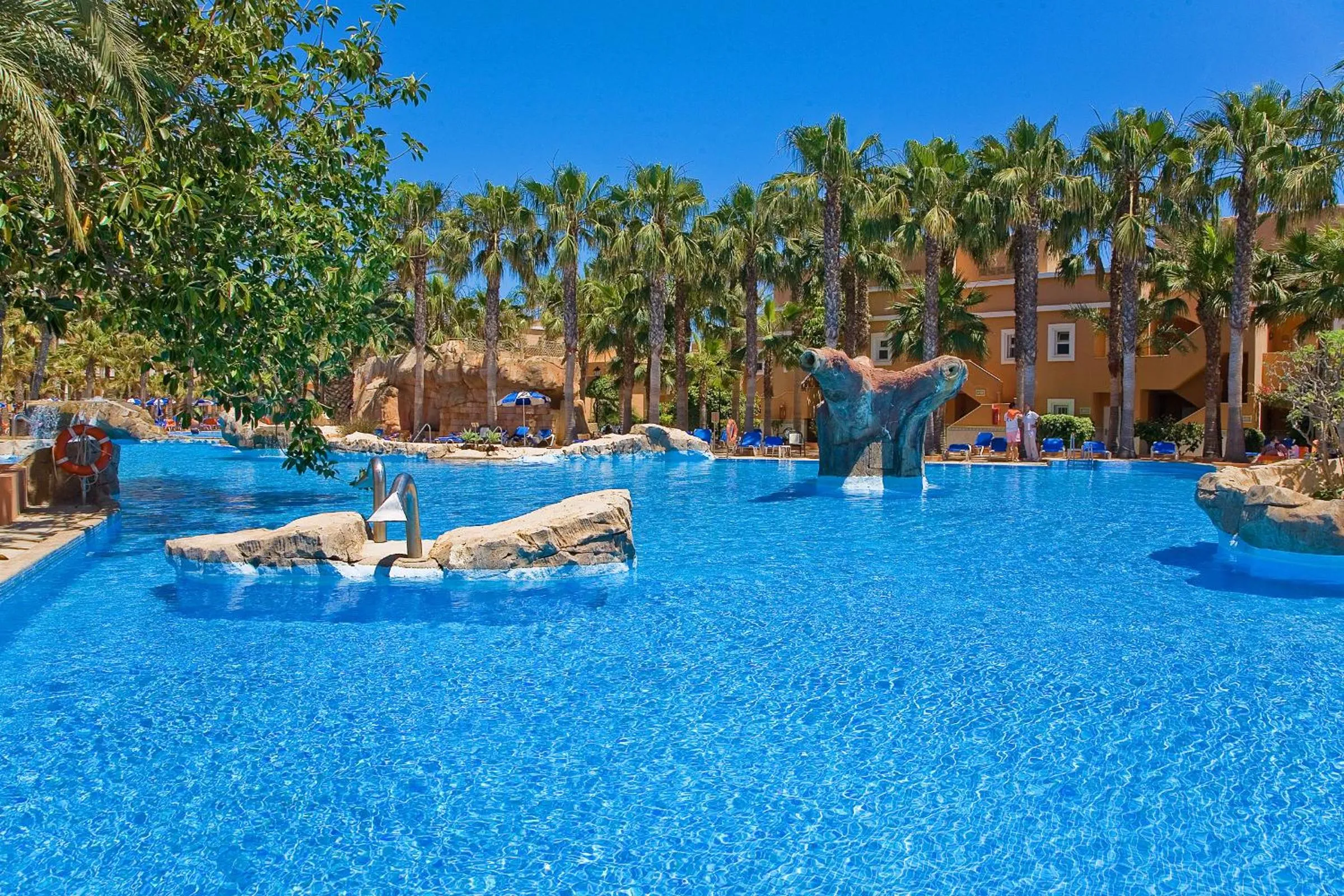 Swimming pool in Playacapricho