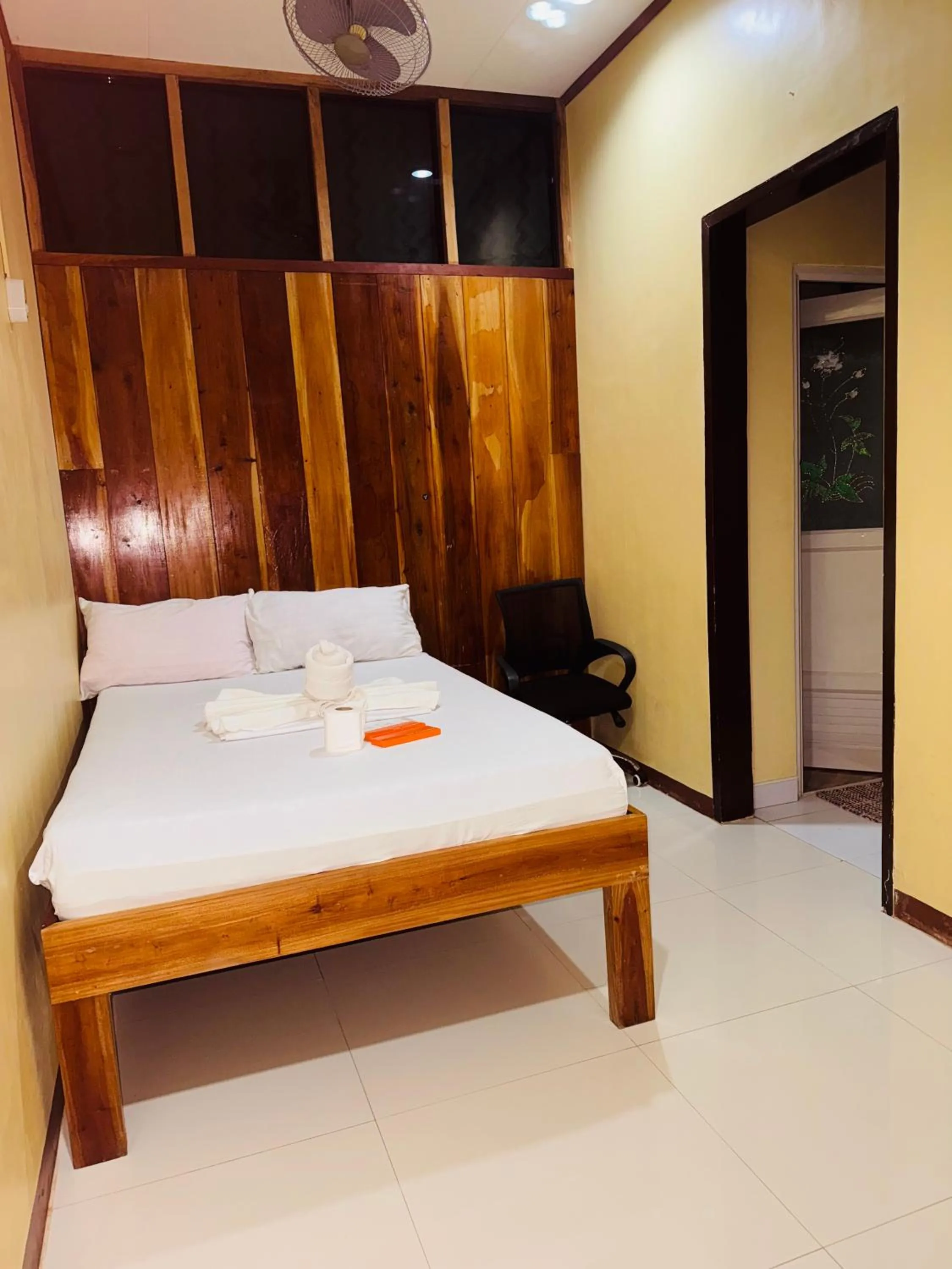 Bed in La-Familia Guest House