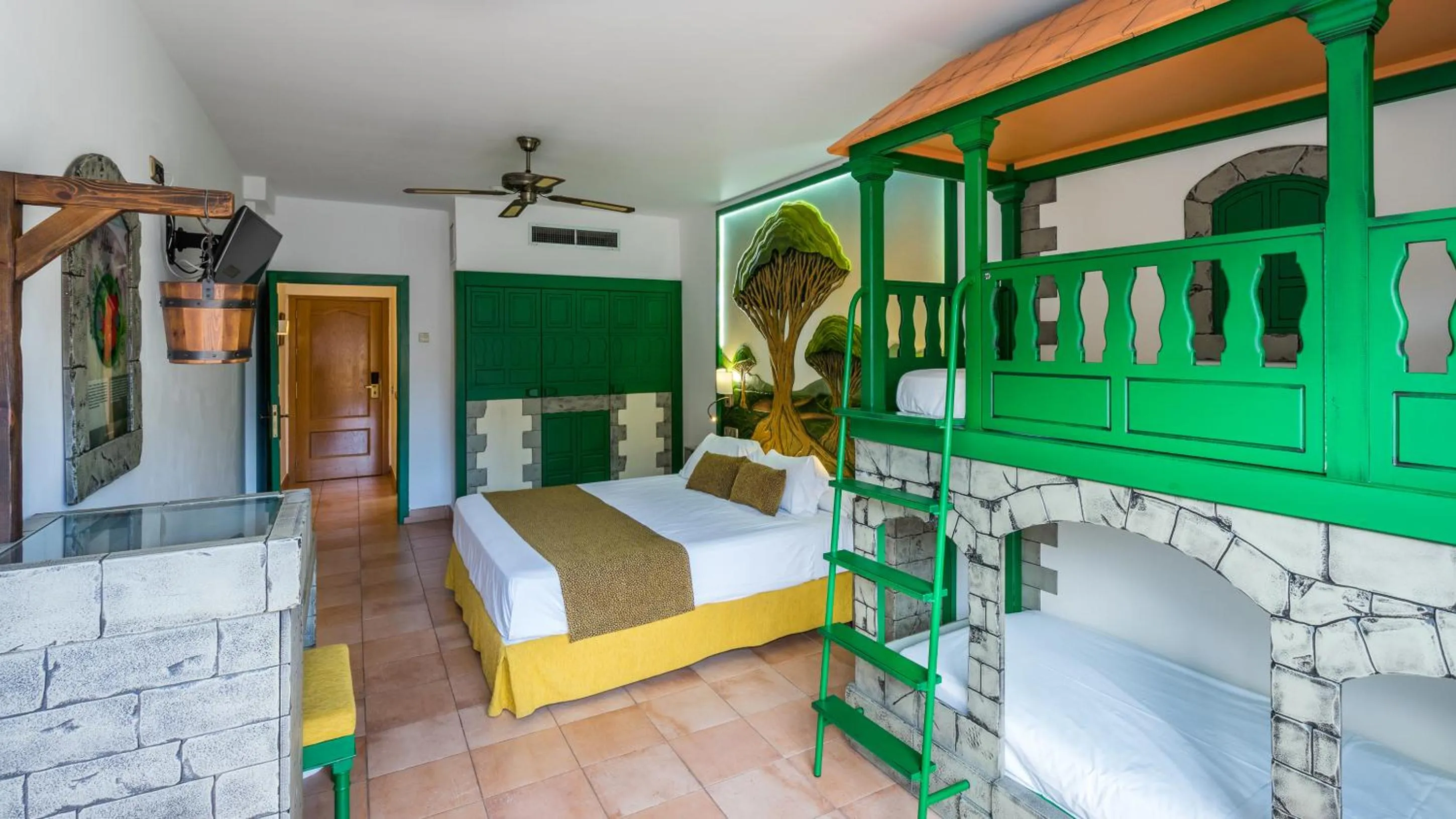 Photo of the whole room, Bed in BLUESEA Costa Jardin & Spa