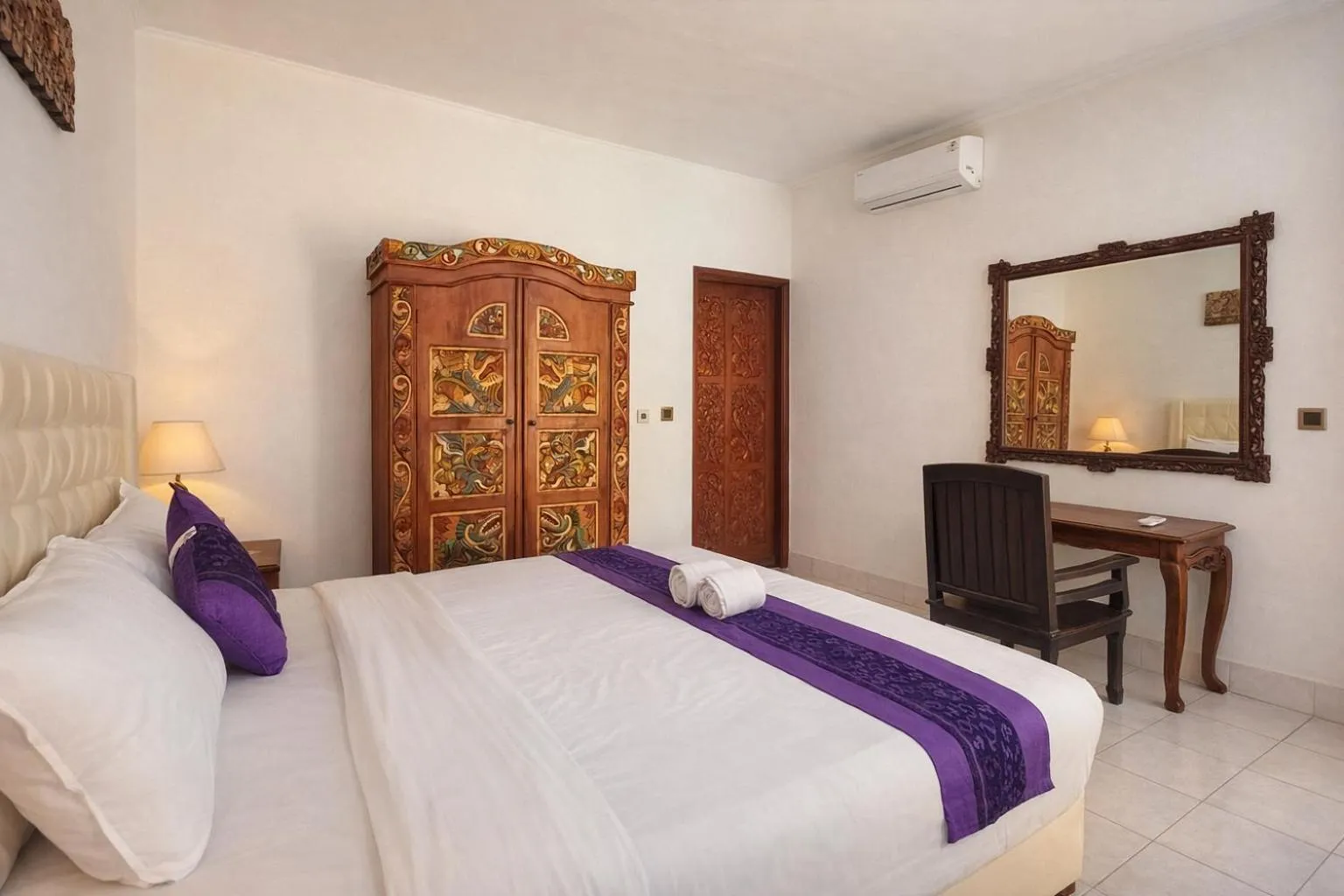 Bed in Matahari Inn Kuta Lombok