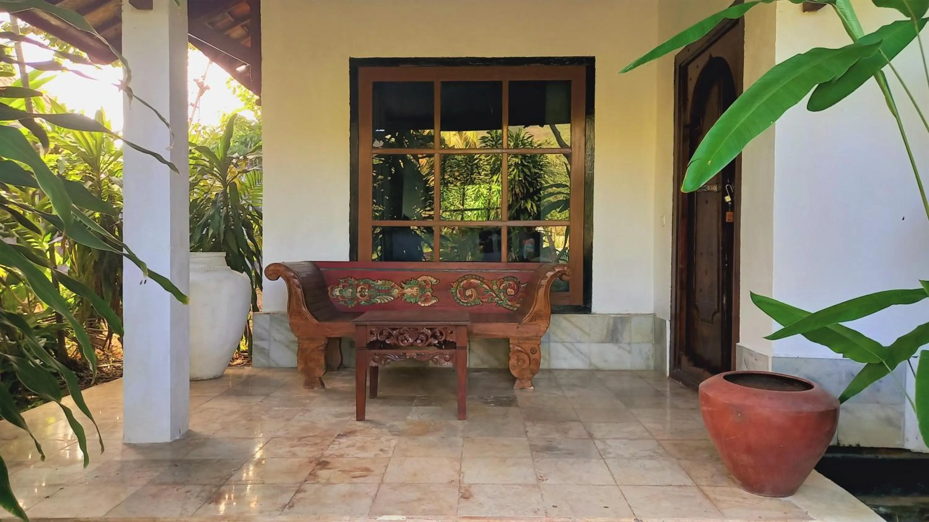 Patio in Matahari Inn Kuta Lombok