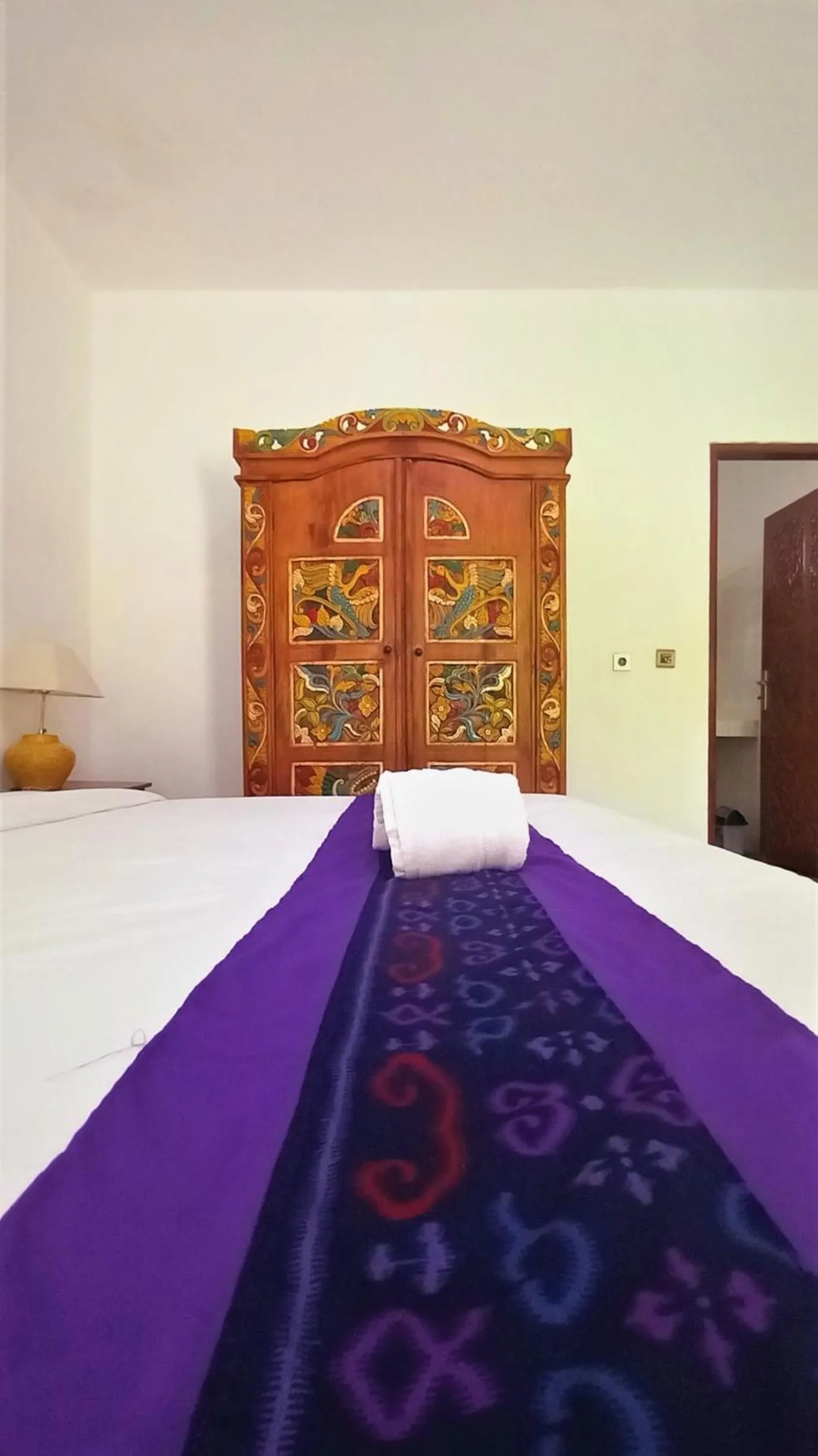 Bed in Matahari Inn Kuta Lombok