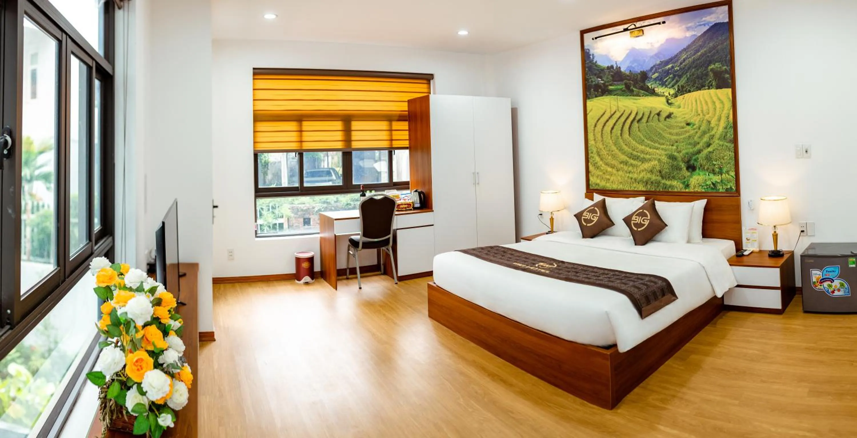 Bed in Big Hotel Lào Cai