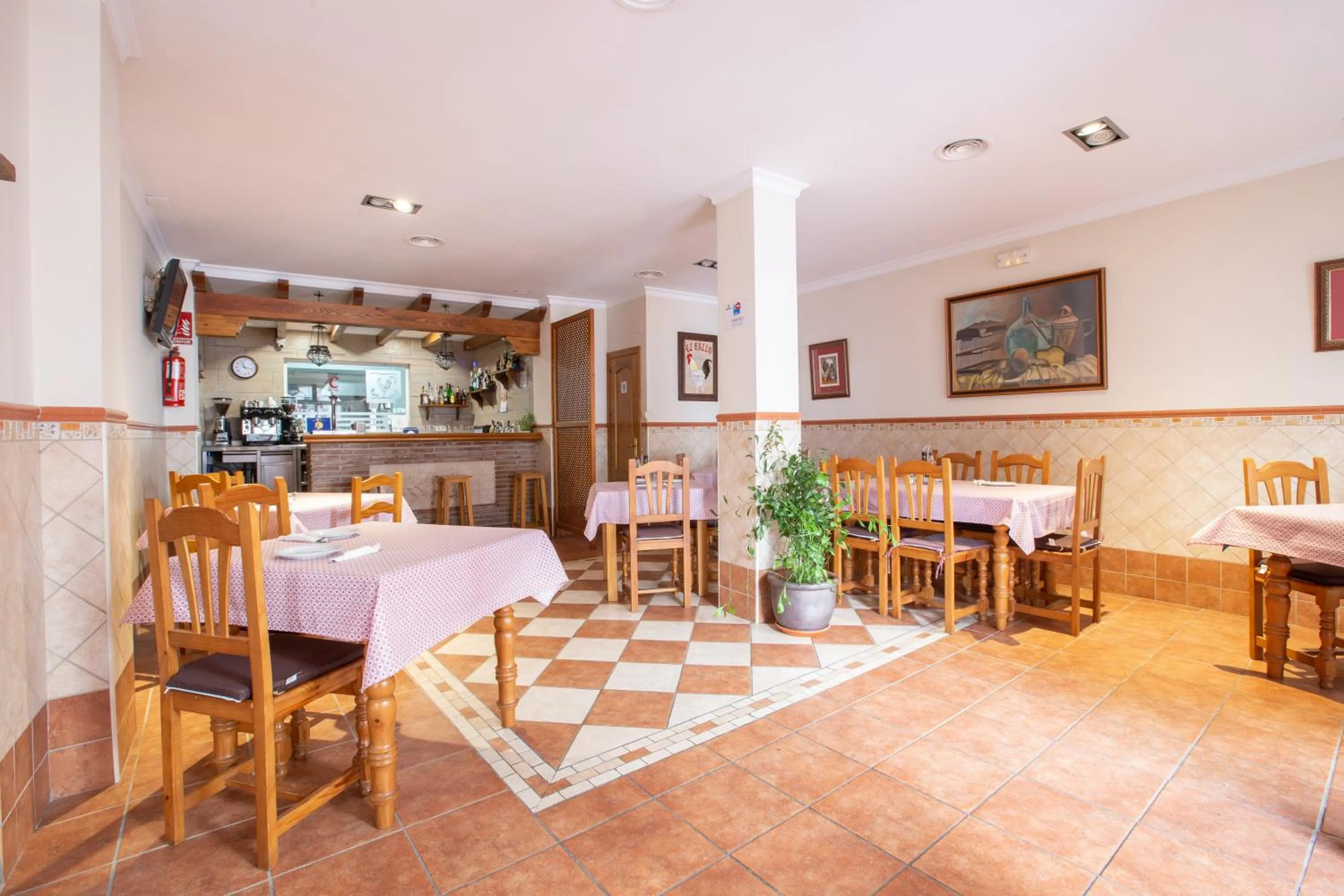 Restaurant/places to eat in Hostal El Gallo