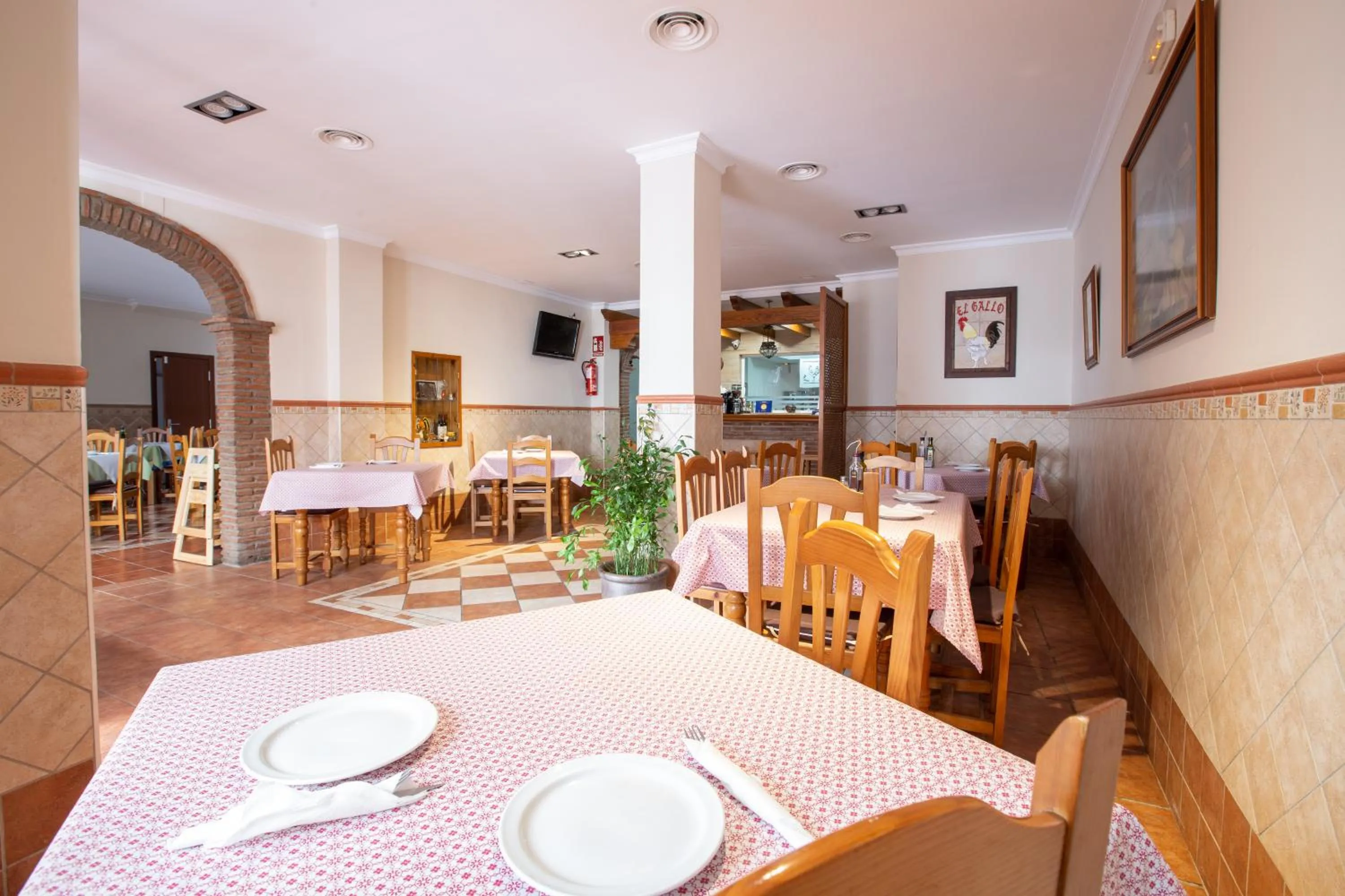 Restaurant/places to eat in Hostal El Gallo