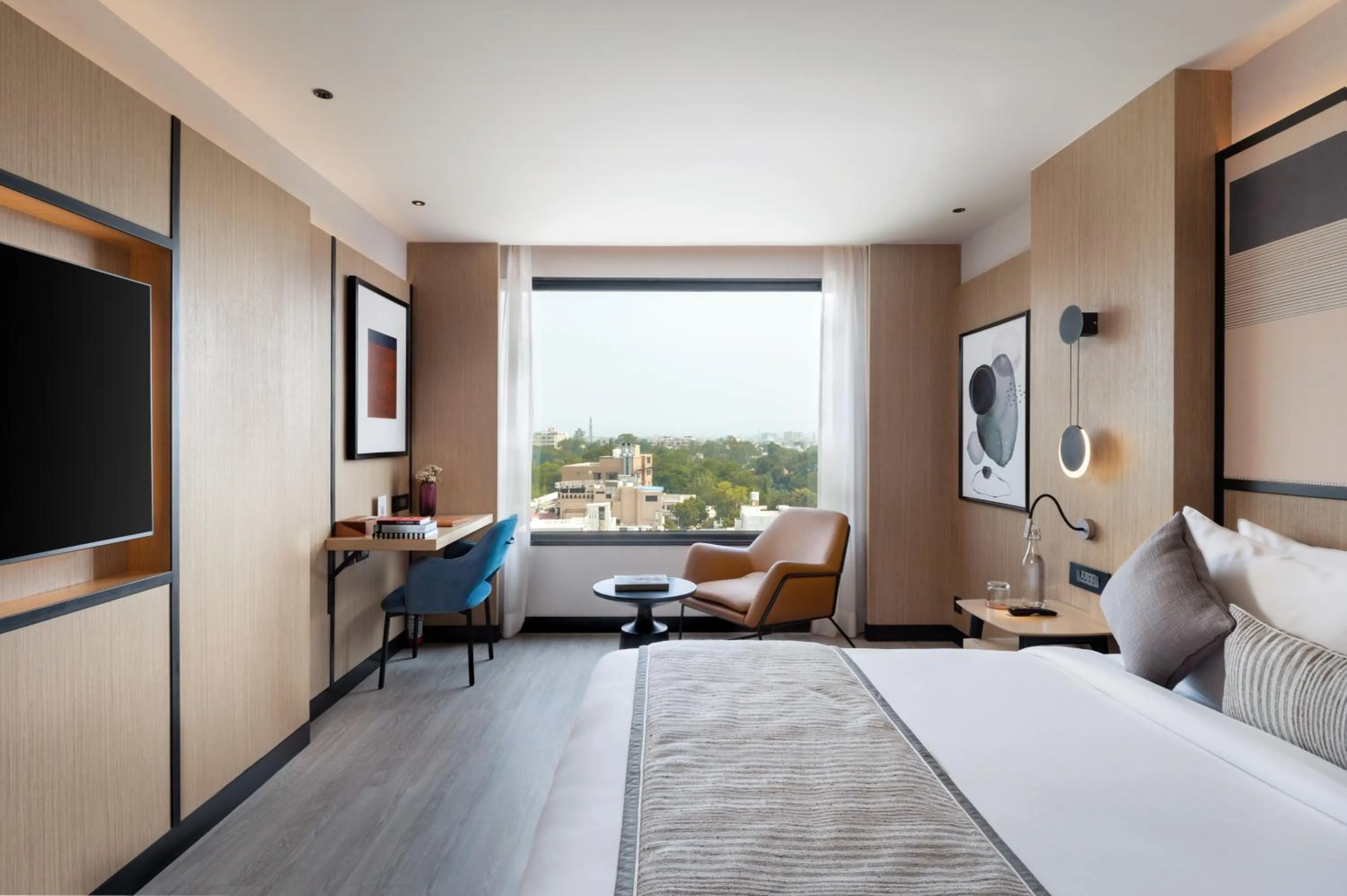 Photo of the whole room, Bed in Parallel Hotel Udaipur, a member of Radisson Individuals