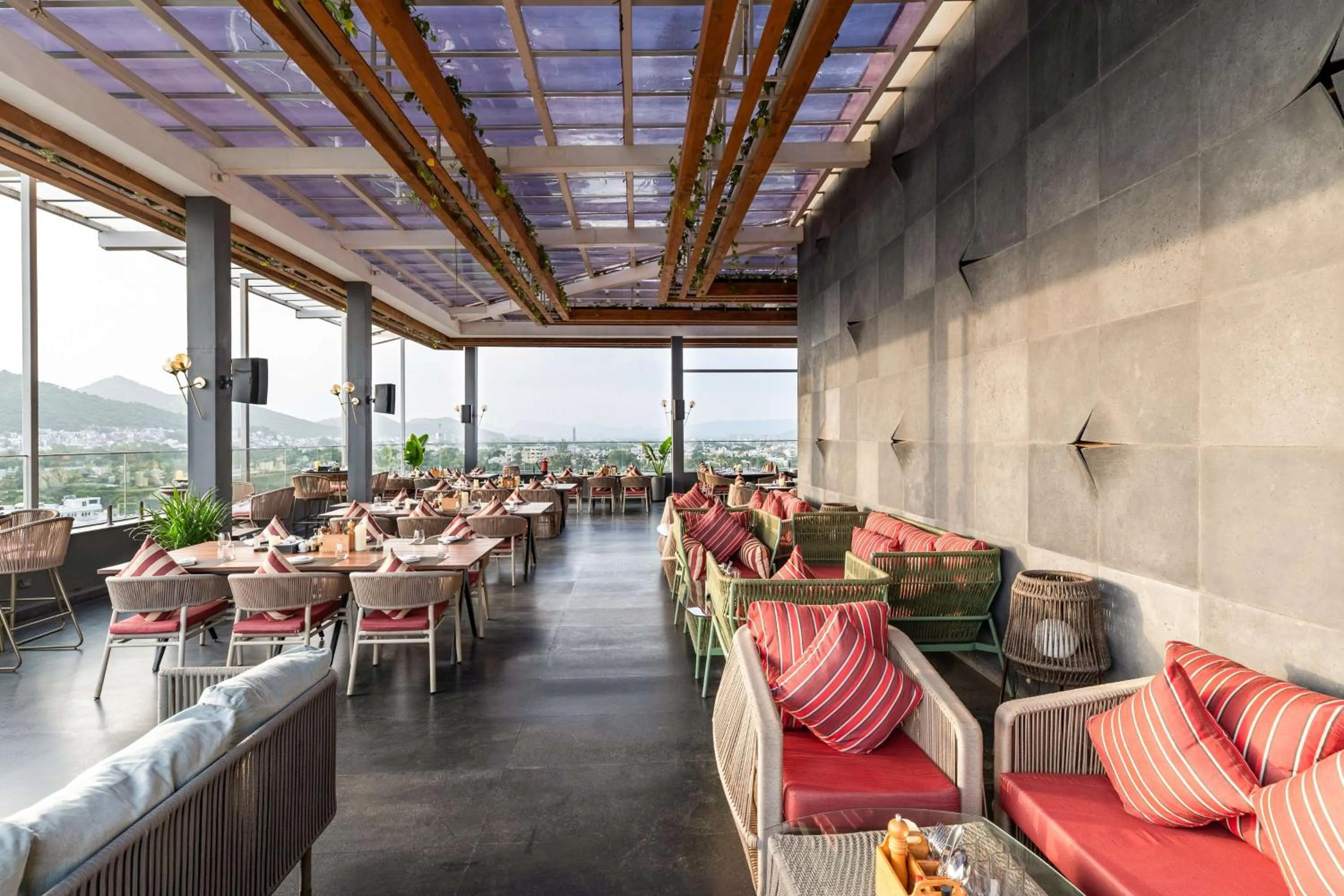 Restaurant/places to eat in Parallel Hotel Udaipur, a member of Radisson Individuals