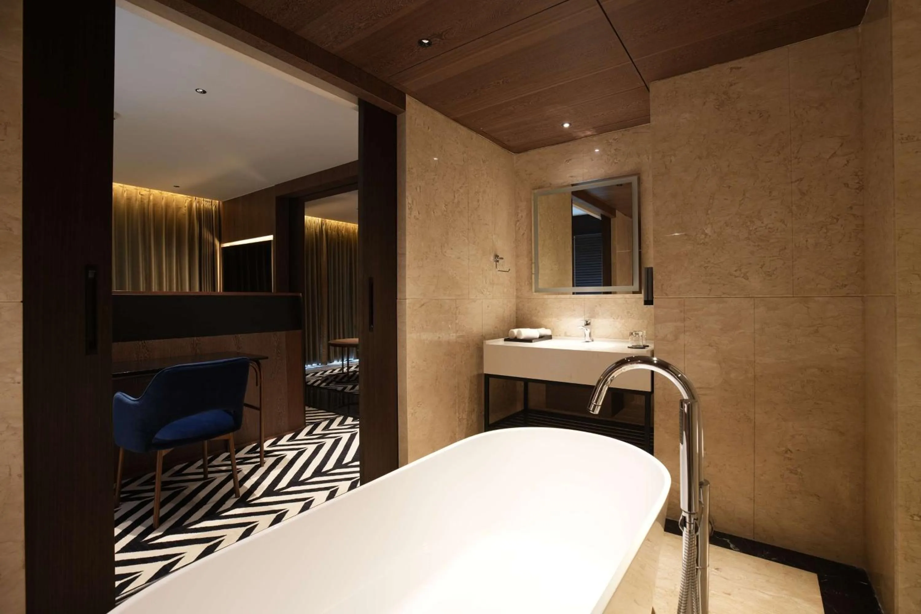 Bathroom, Bed in Parallel Hotel Udaipur, a member of Radisson Individuals