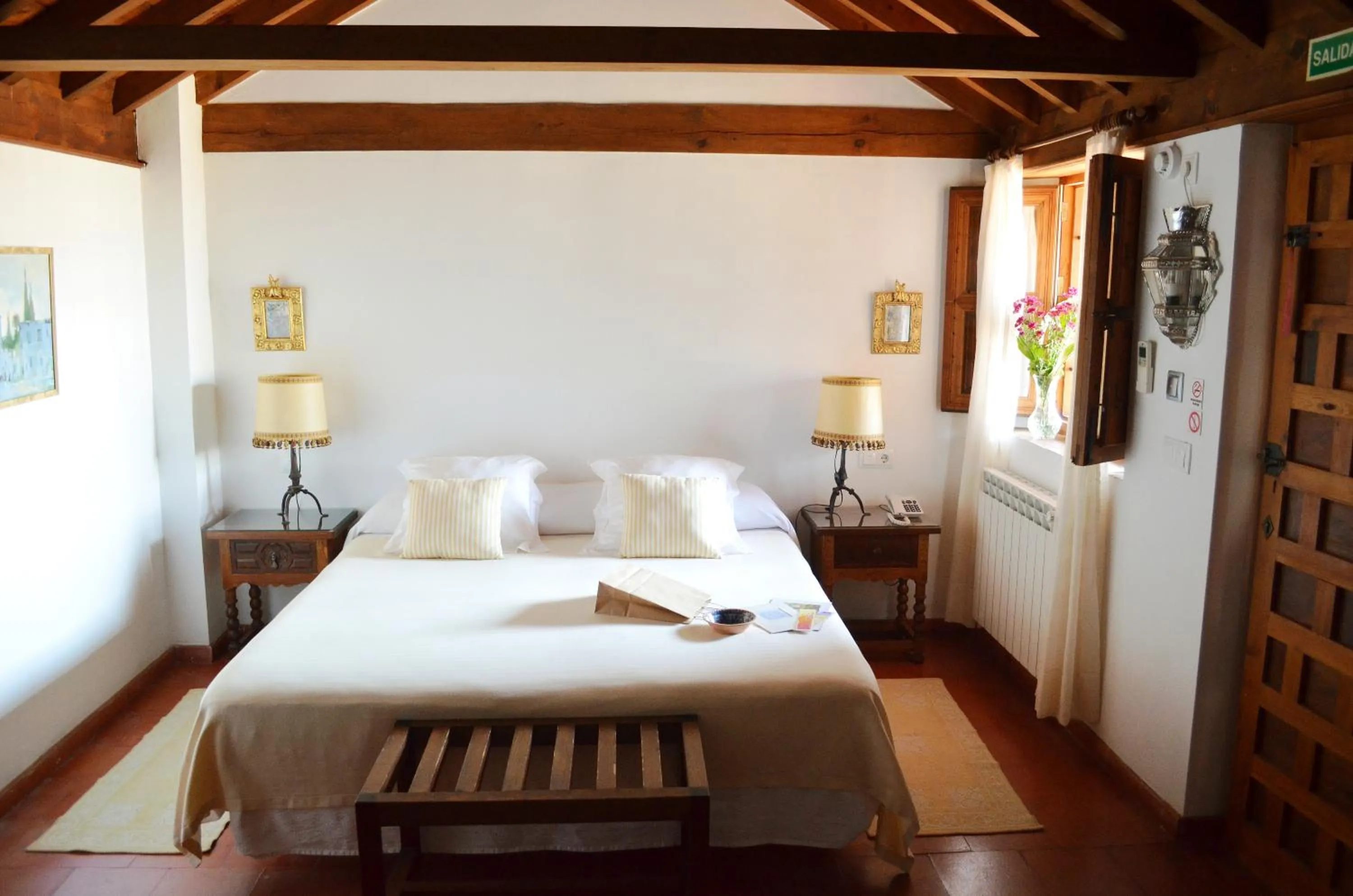 Photo of the whole room, Bed in Hotel Santa Isabel La Real