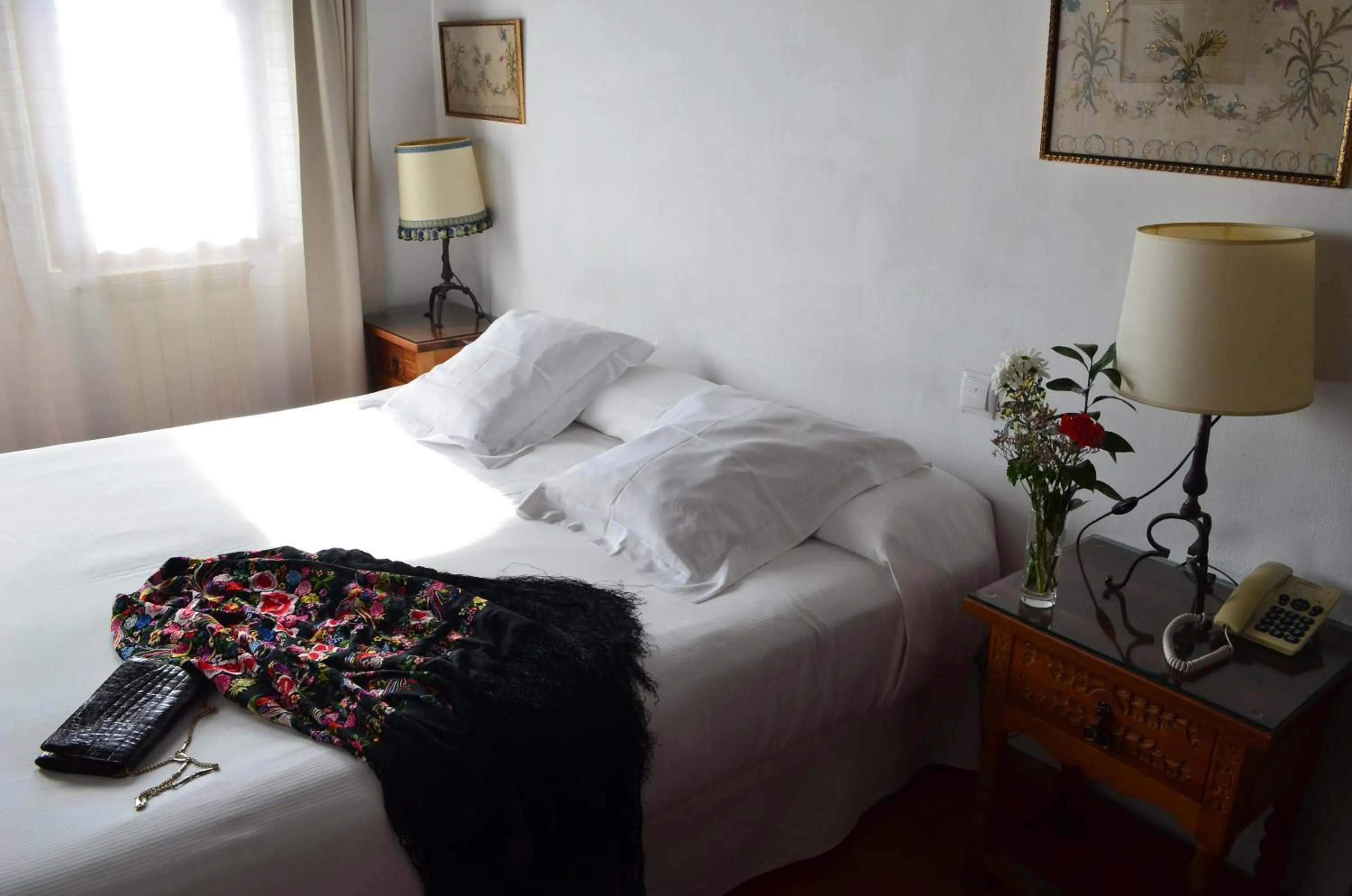 Area and facilities, Bed in Hotel Santa Isabel La Real