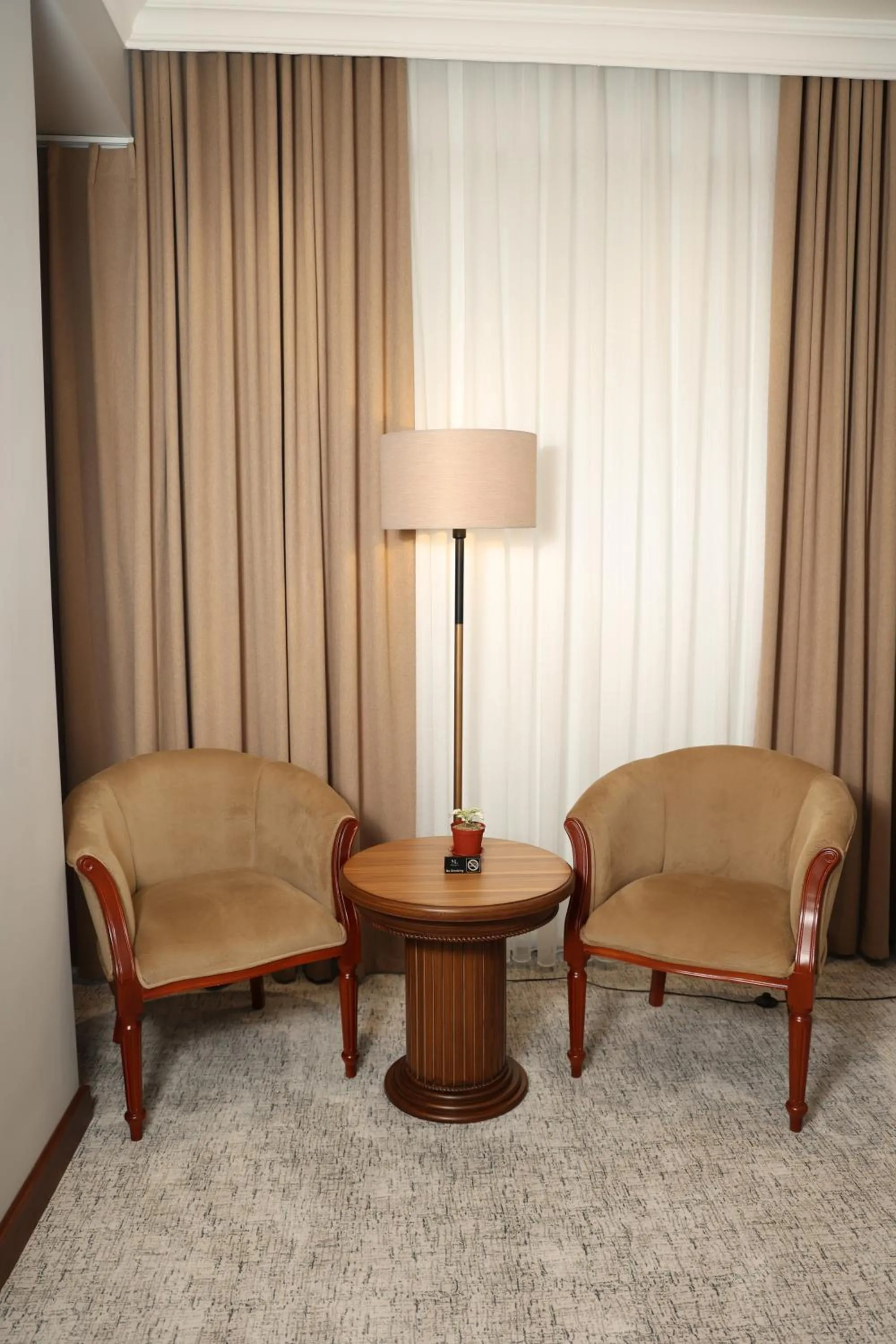 Seating area in Mir Luxe Plaza