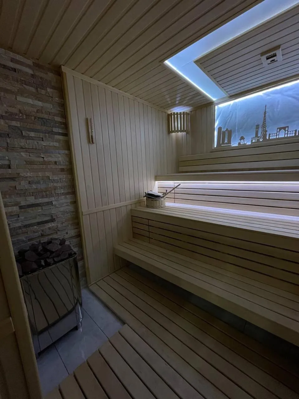 Sauna in Mir Luxe Plaza