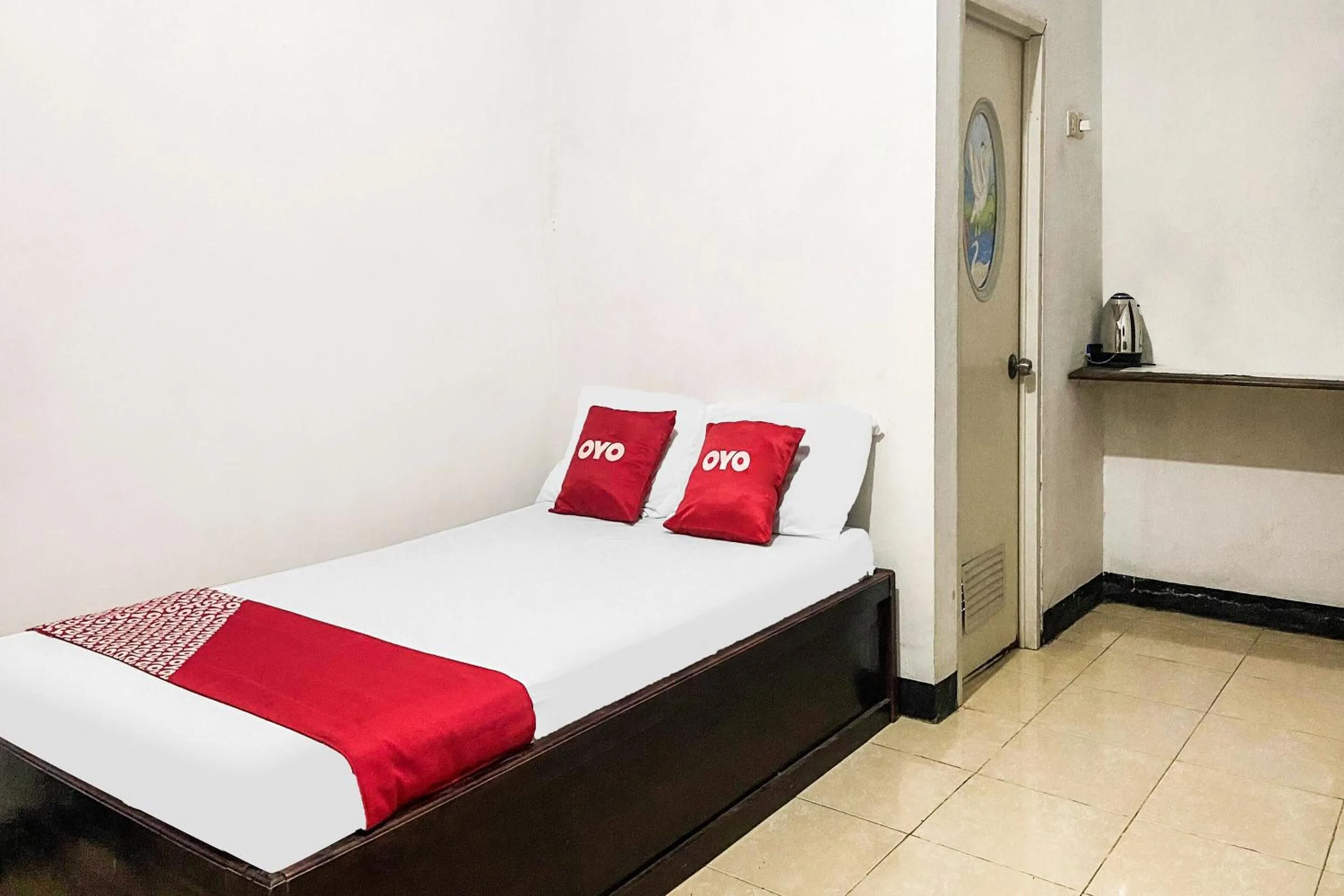 Bedroom, Bed in Hotel O We Bro Kost