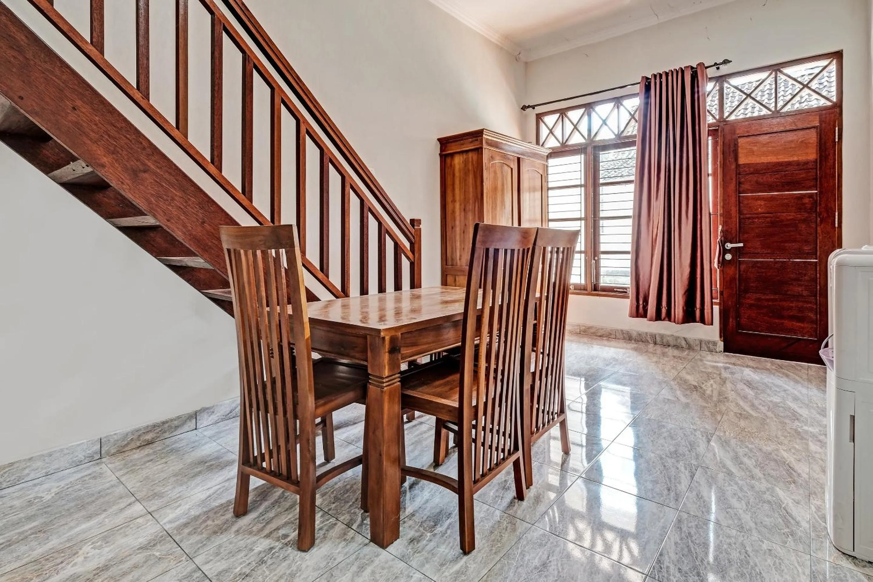 Lobby or reception in Hotel O Sekar Gadung Homestay Syariah