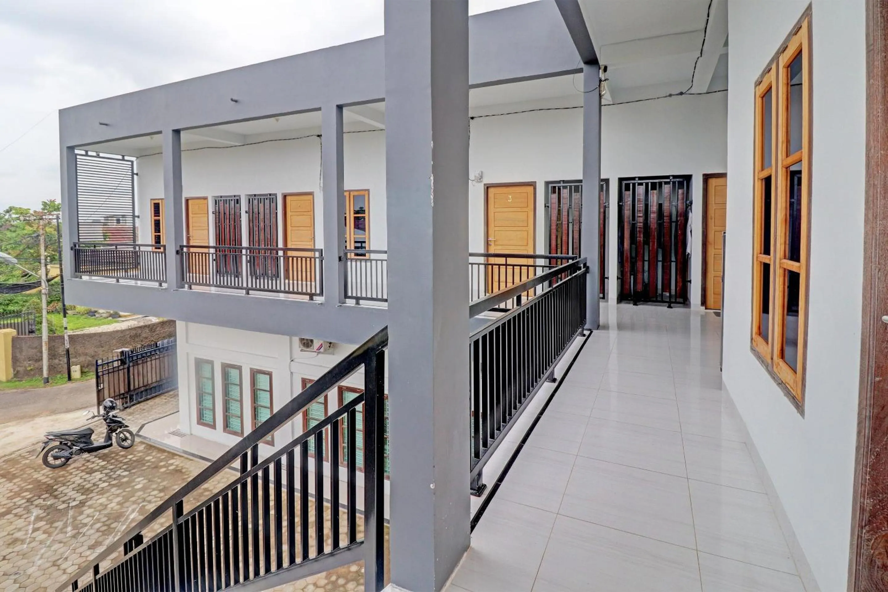 Lobby or reception in OYO 92057 Reny Kost Syariah