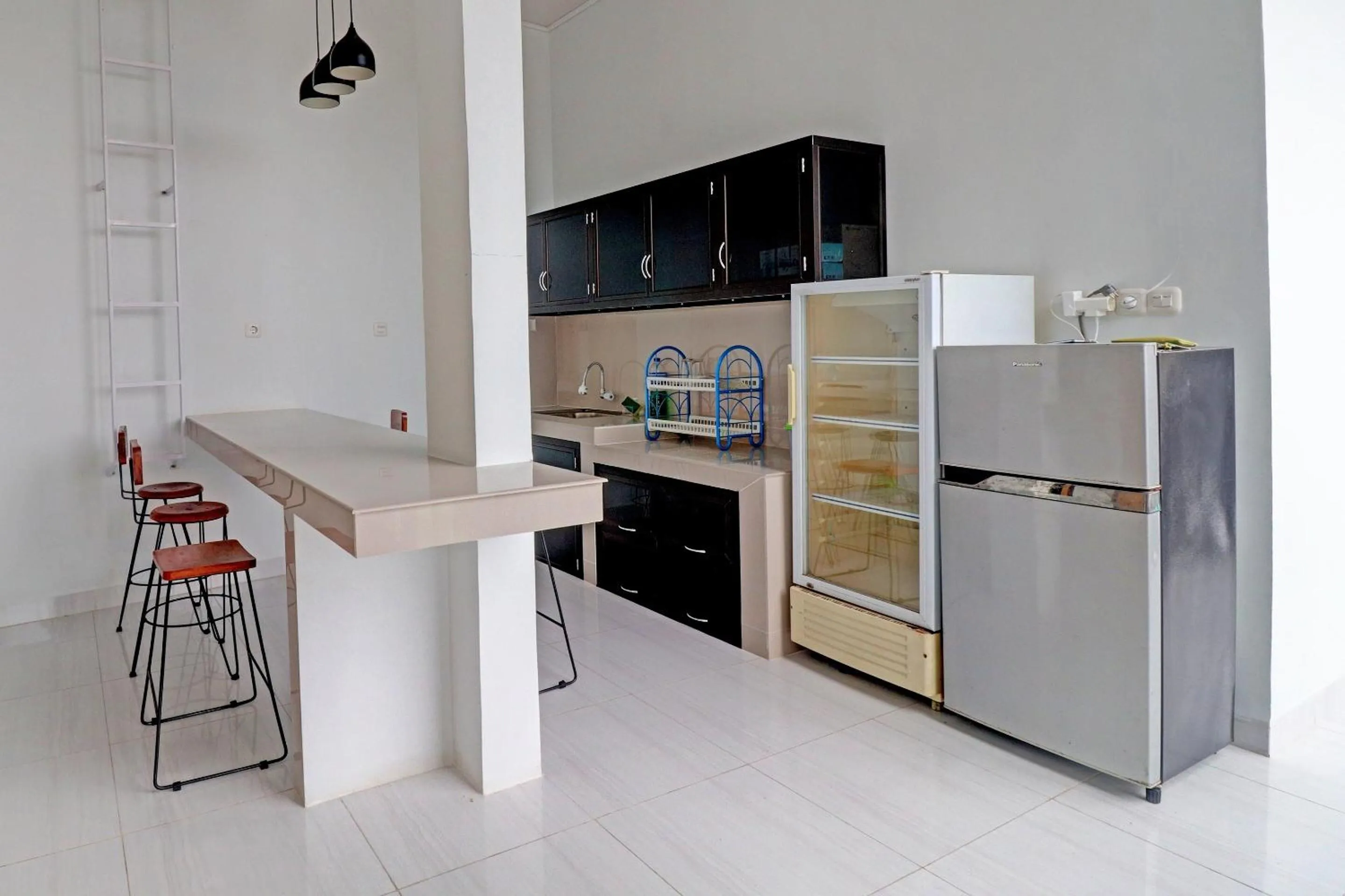 Lobby or reception in OYO 92057 Reny Kost Syariah