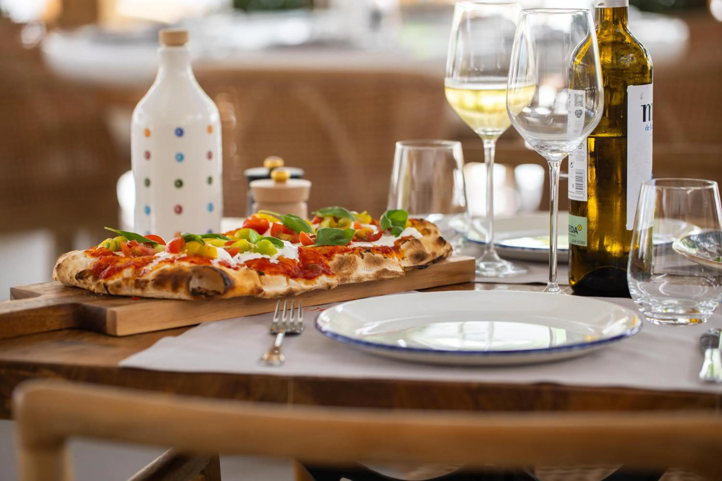 Restaurant/places to eat in METT Marbella Estepona