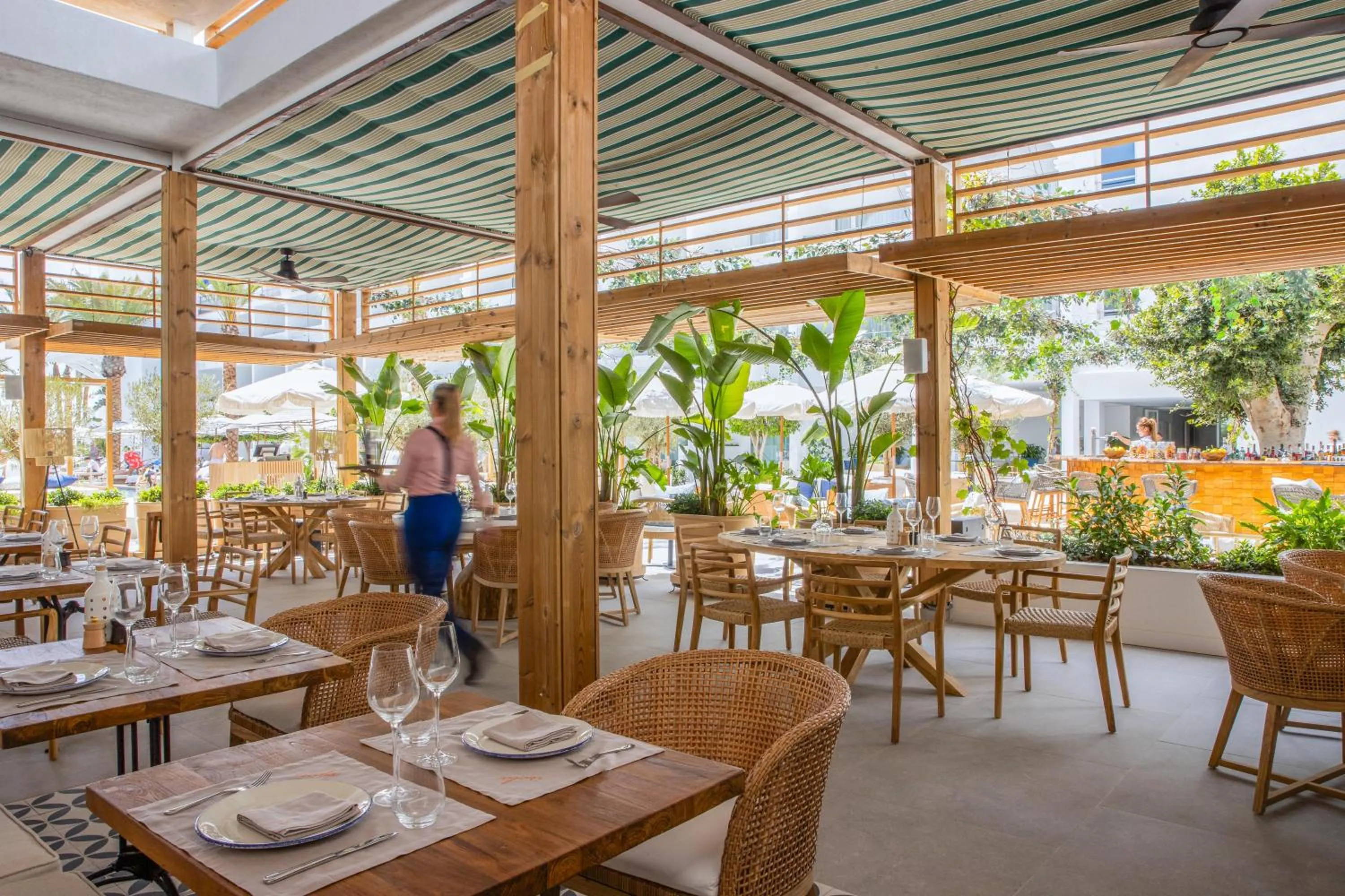 Restaurant/places to eat in METT Marbella Estepona