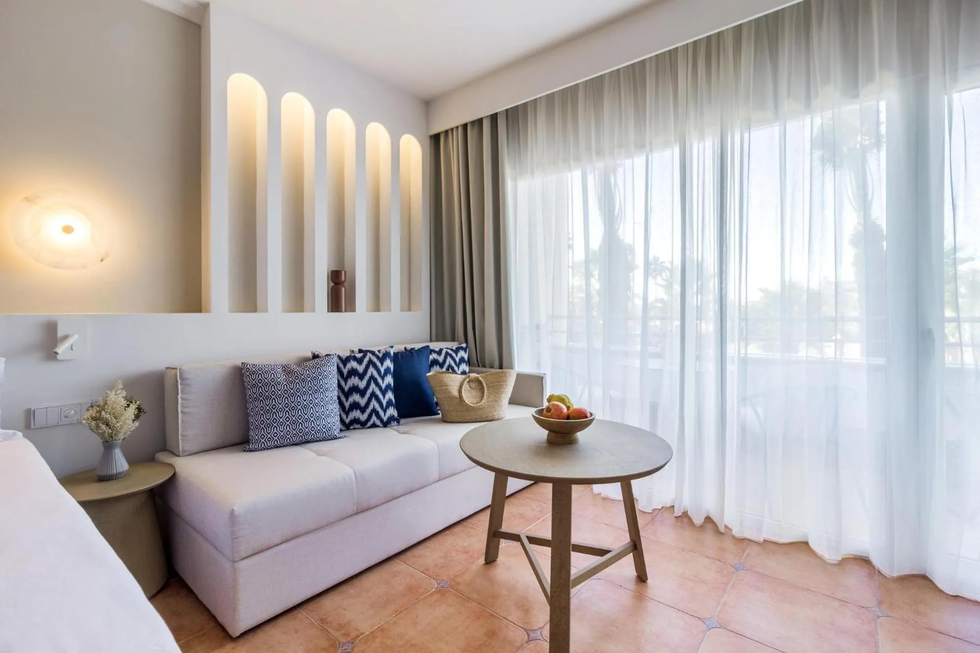 Photo of the whole room in METT Marbella Estepona