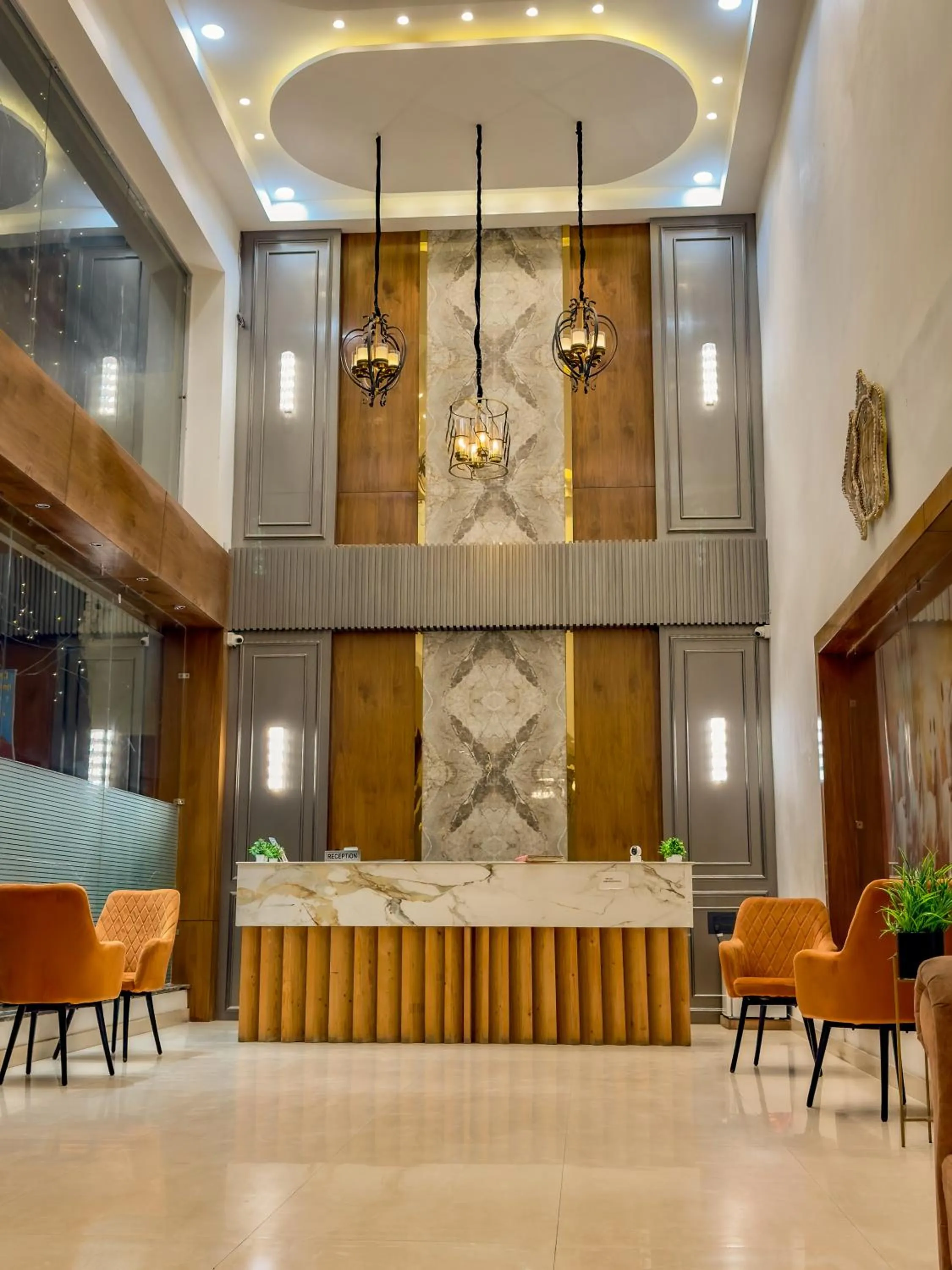 Lobby or reception in Hotel Crown Savoy, Near Railway Station & GURU NANAK DEV UNIVERSITY