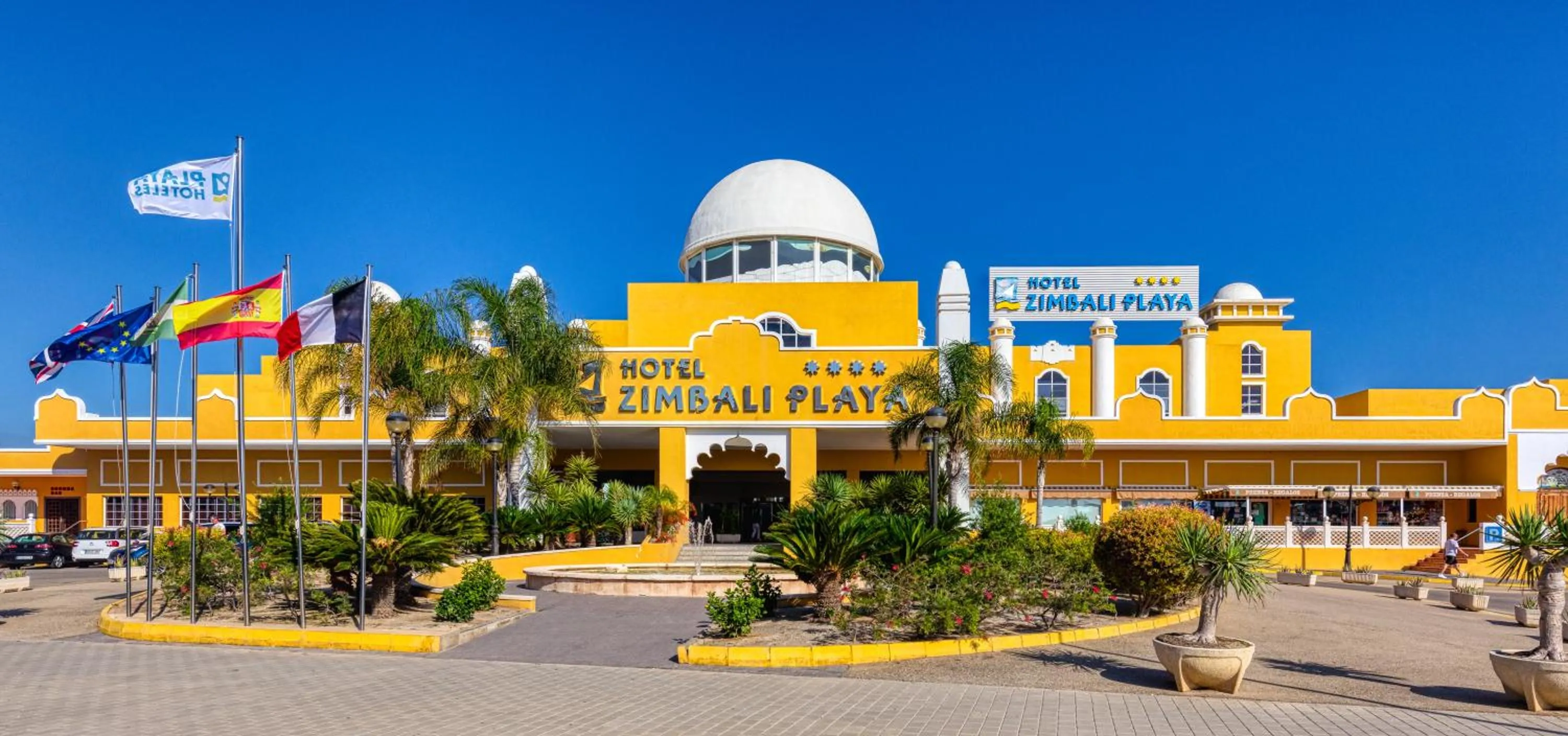 Property building in Playazimbali