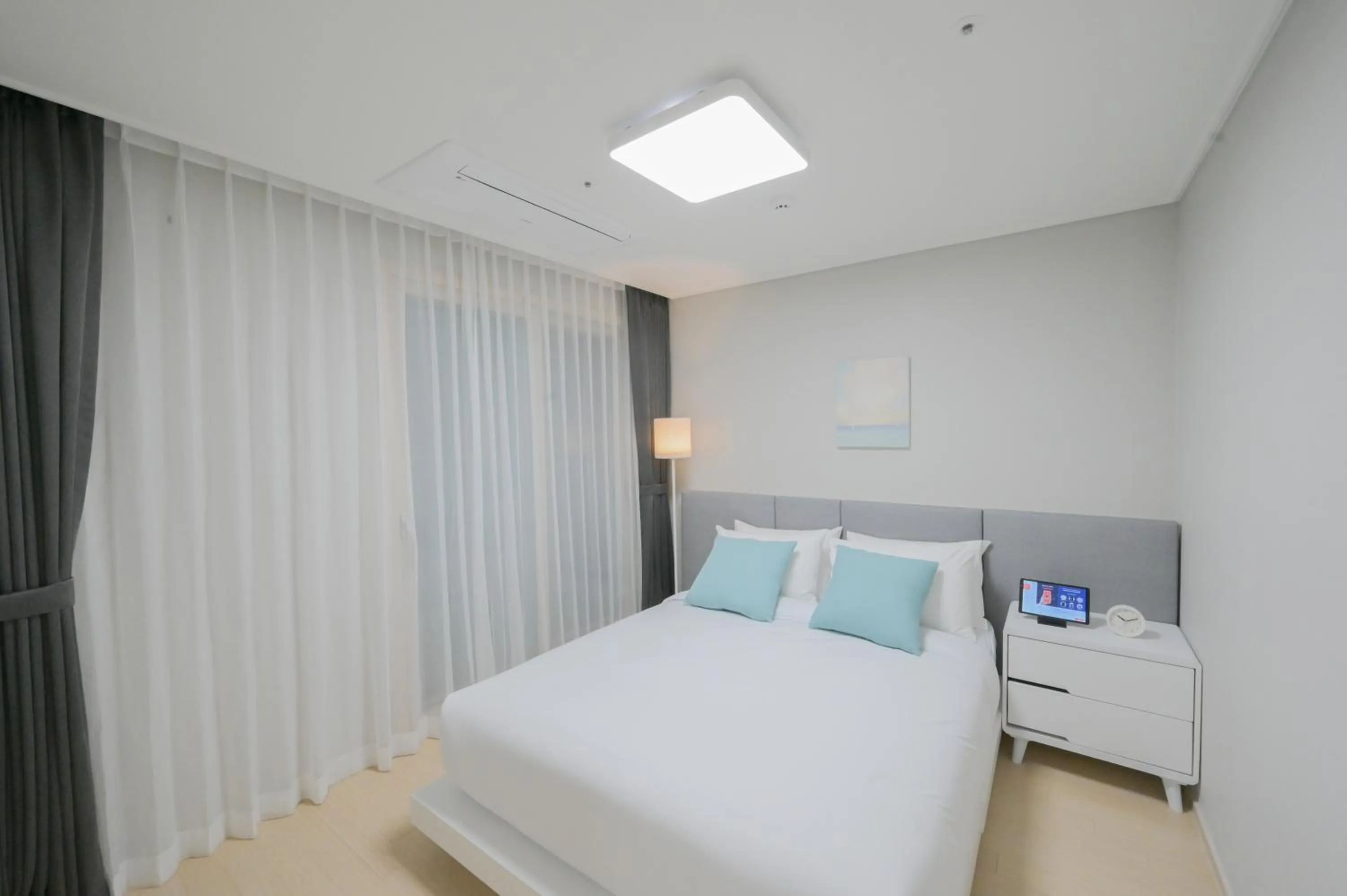 Bed in E7 YANGYANG JUKDO