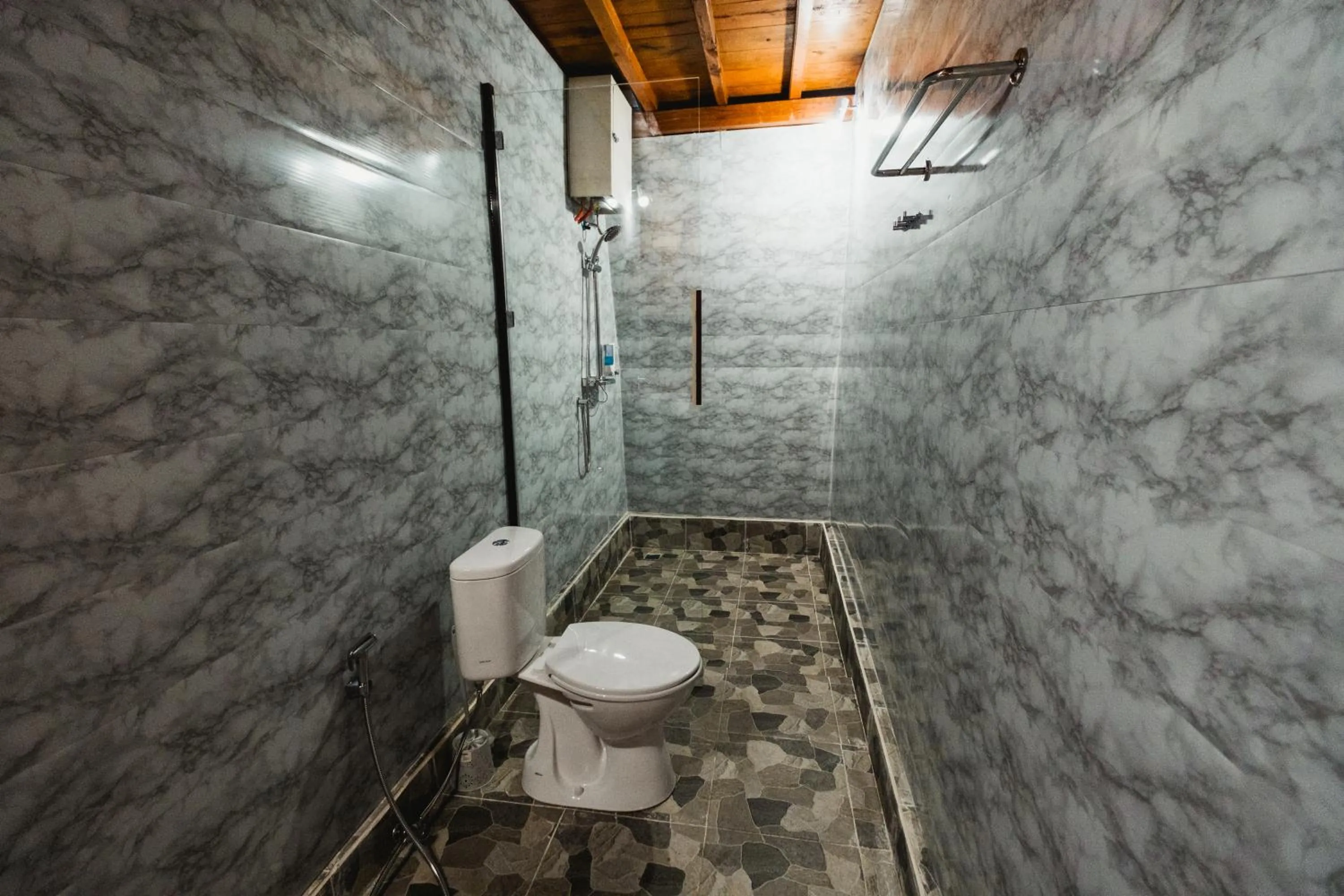 Shower in The Polumb Garden Bedugul