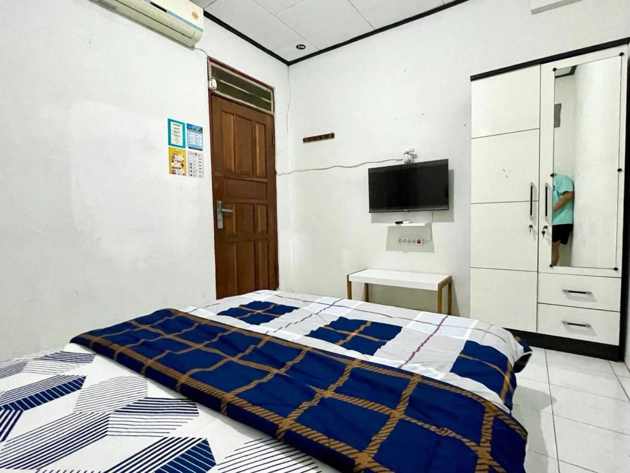 Bed in Dehome near Pakuwon Mall