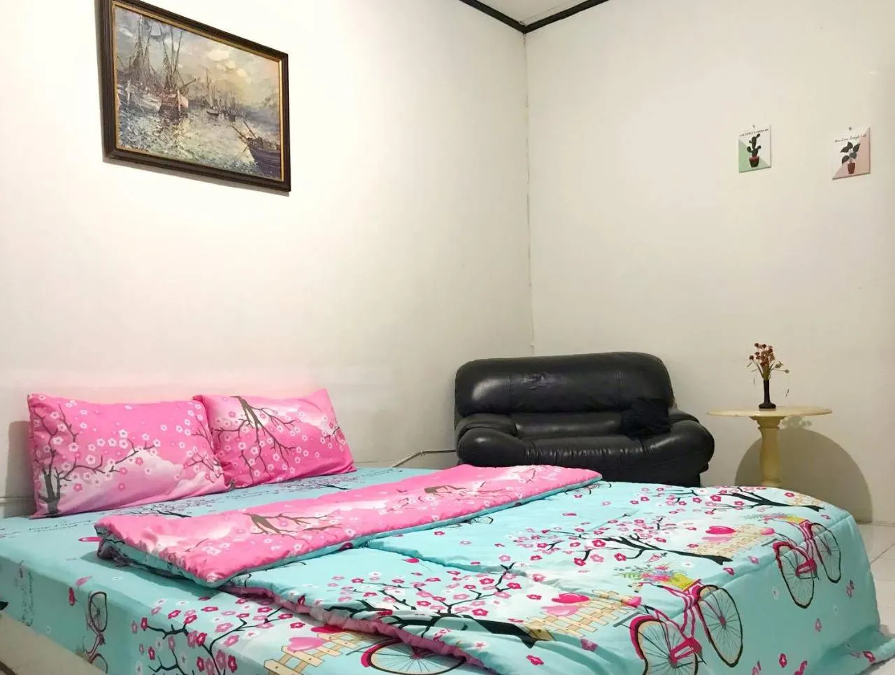 Bed in Dehome near Pakuwon Mall