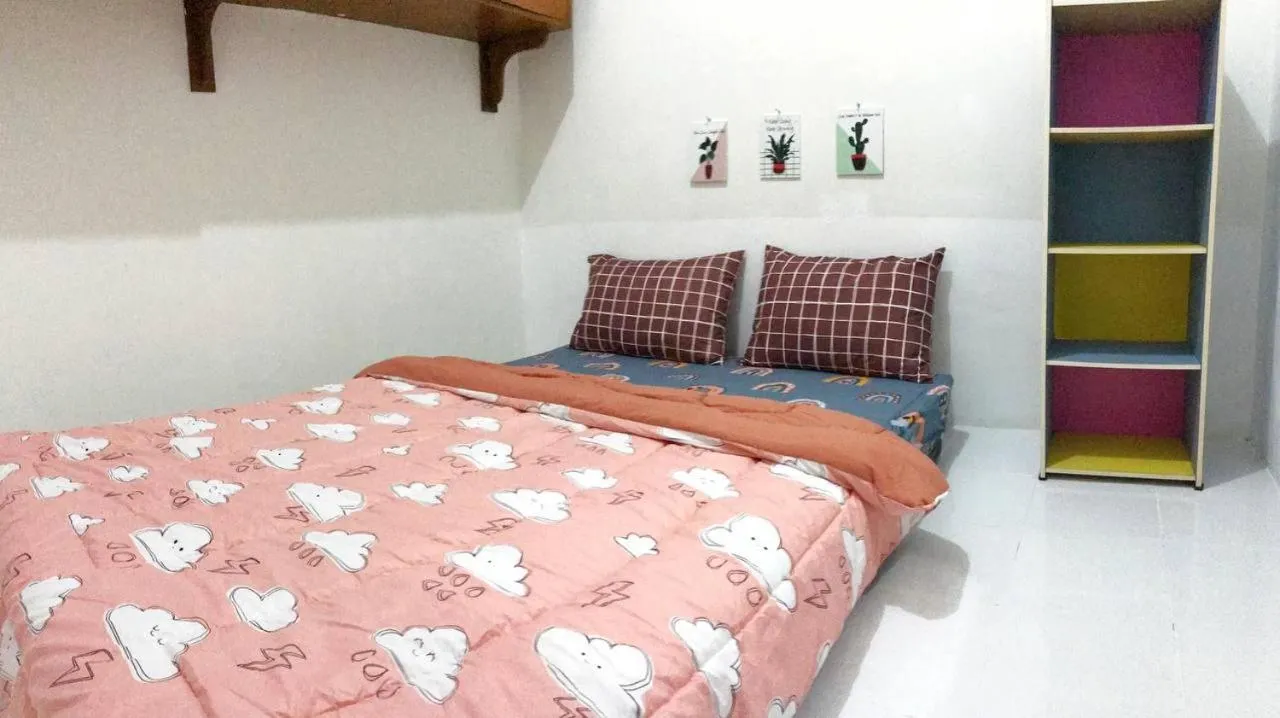 Bed in Dehome near Pakuwon Mall