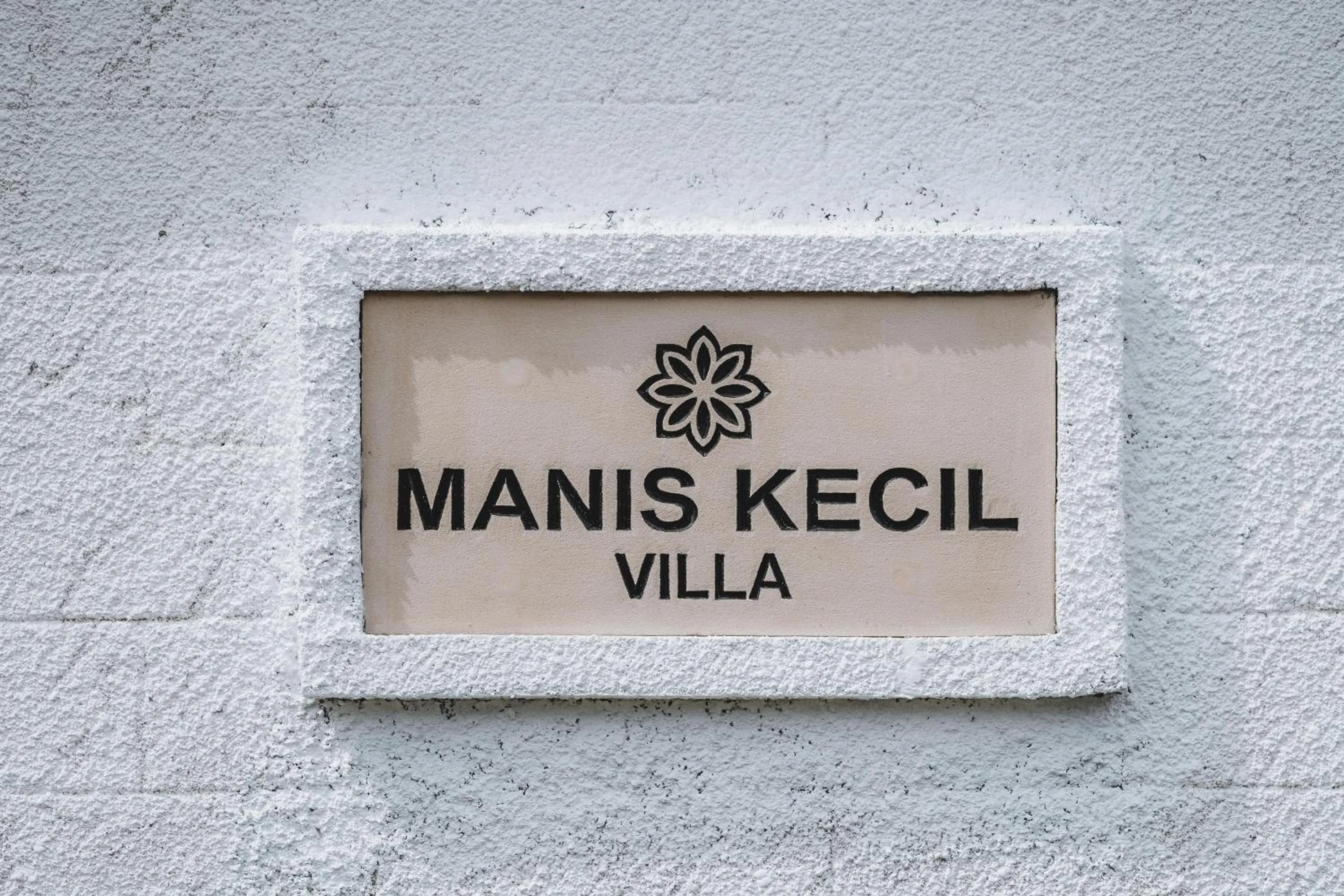 Facade/entrance in Villa Manis Kecil
