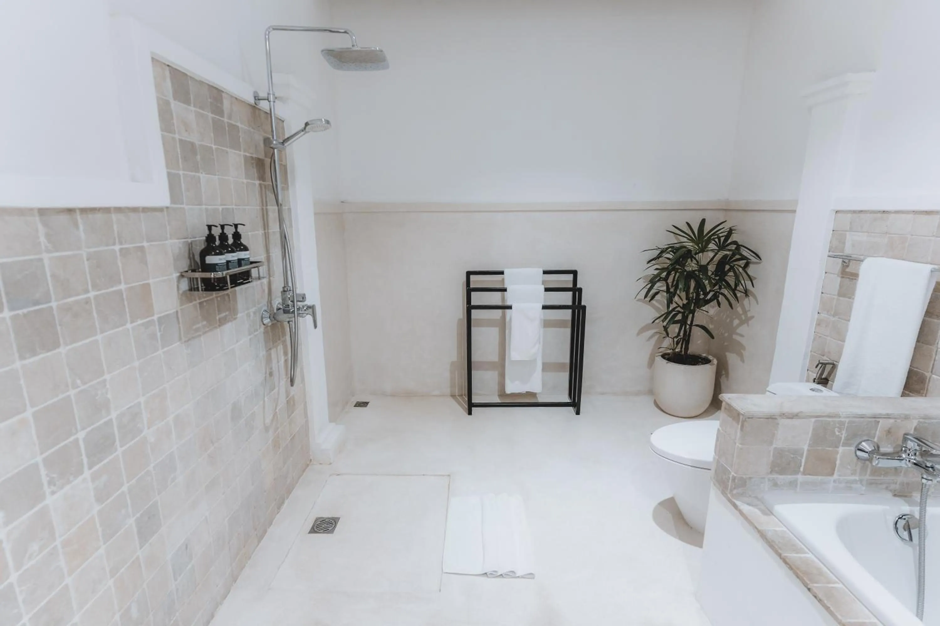 Bathroom in Villa Manis Kecil