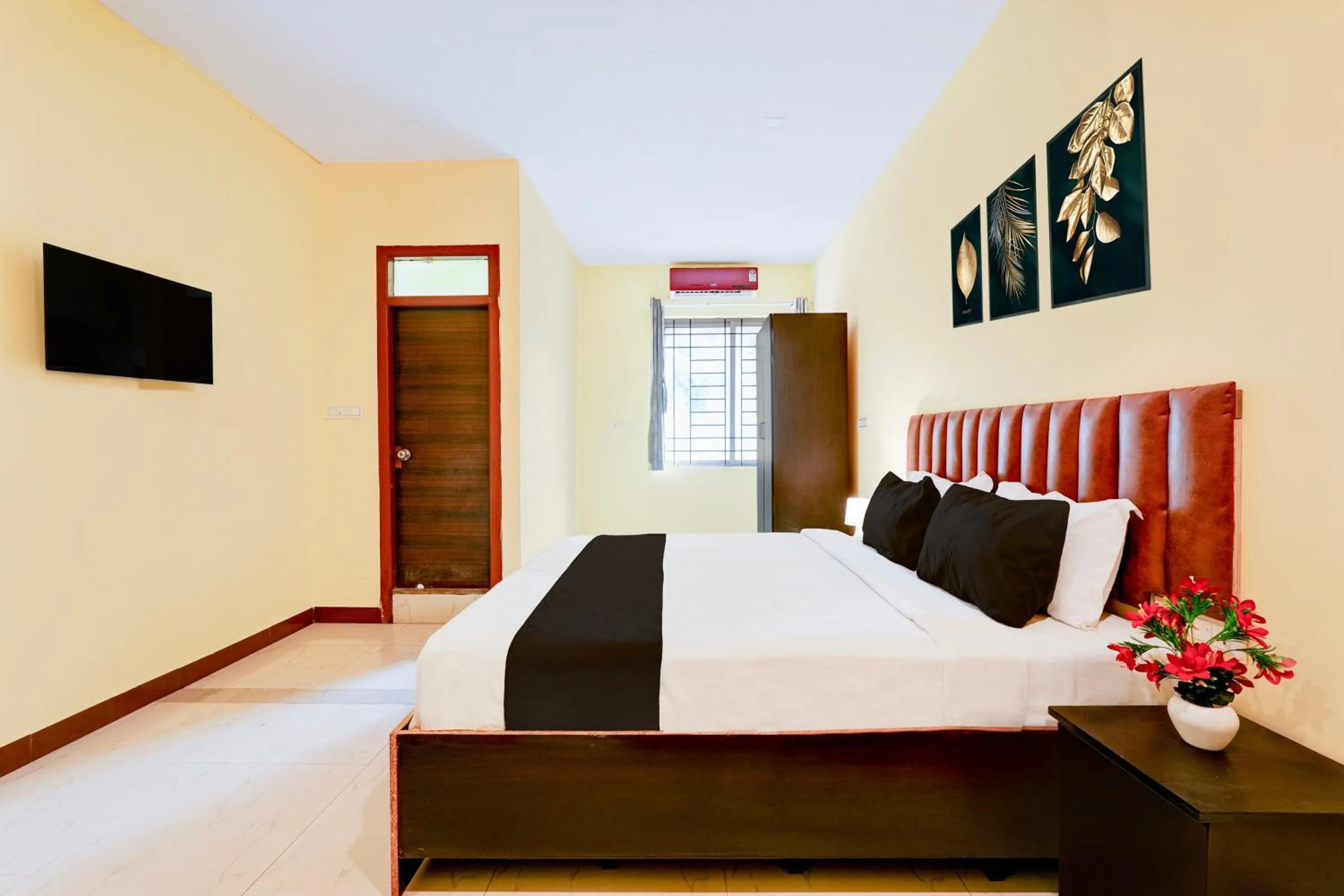 Bedroom, Bed in Super Hotel O Hennagara Rd Bommasandara