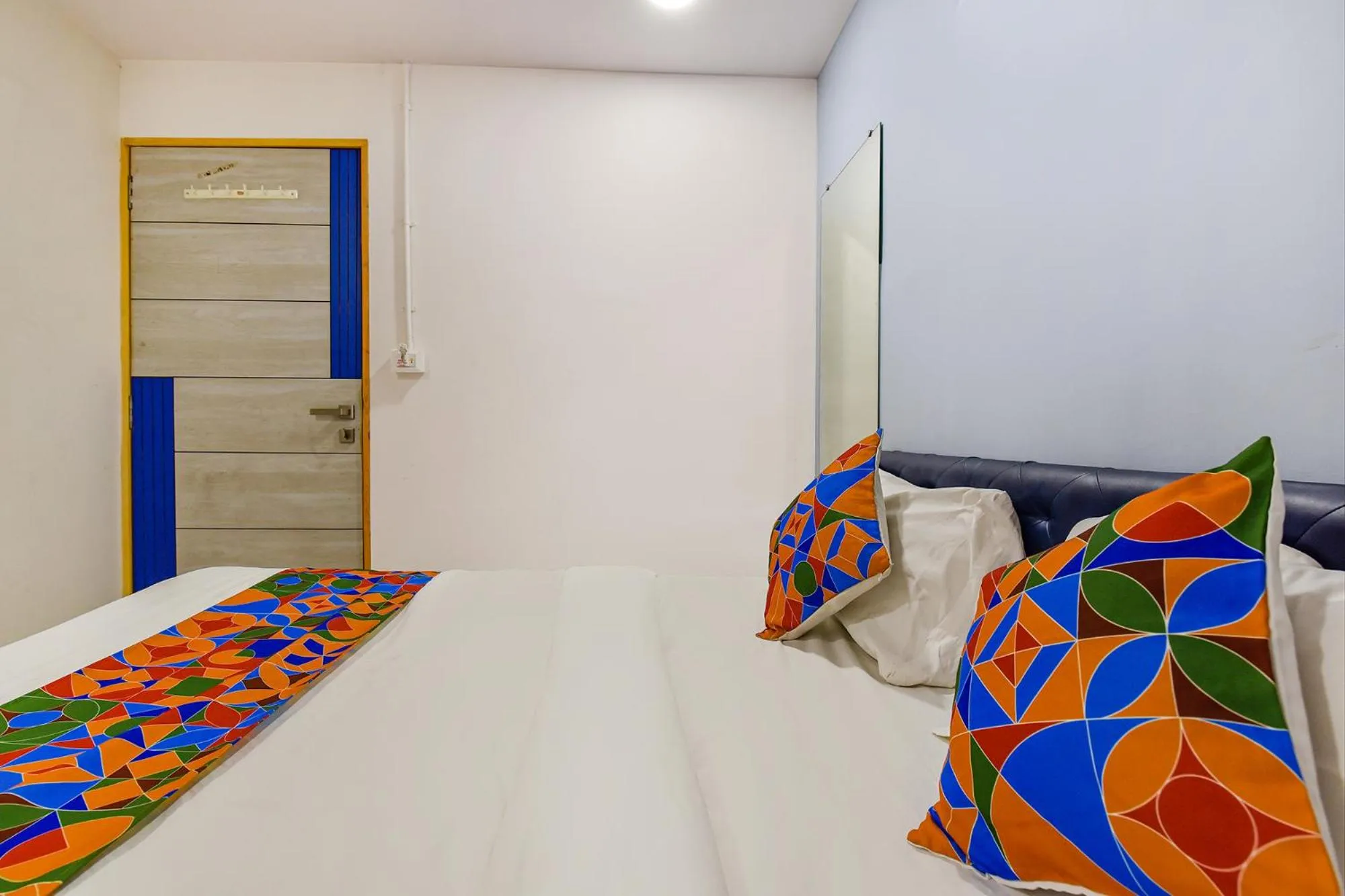 Bed in Via Solitaire