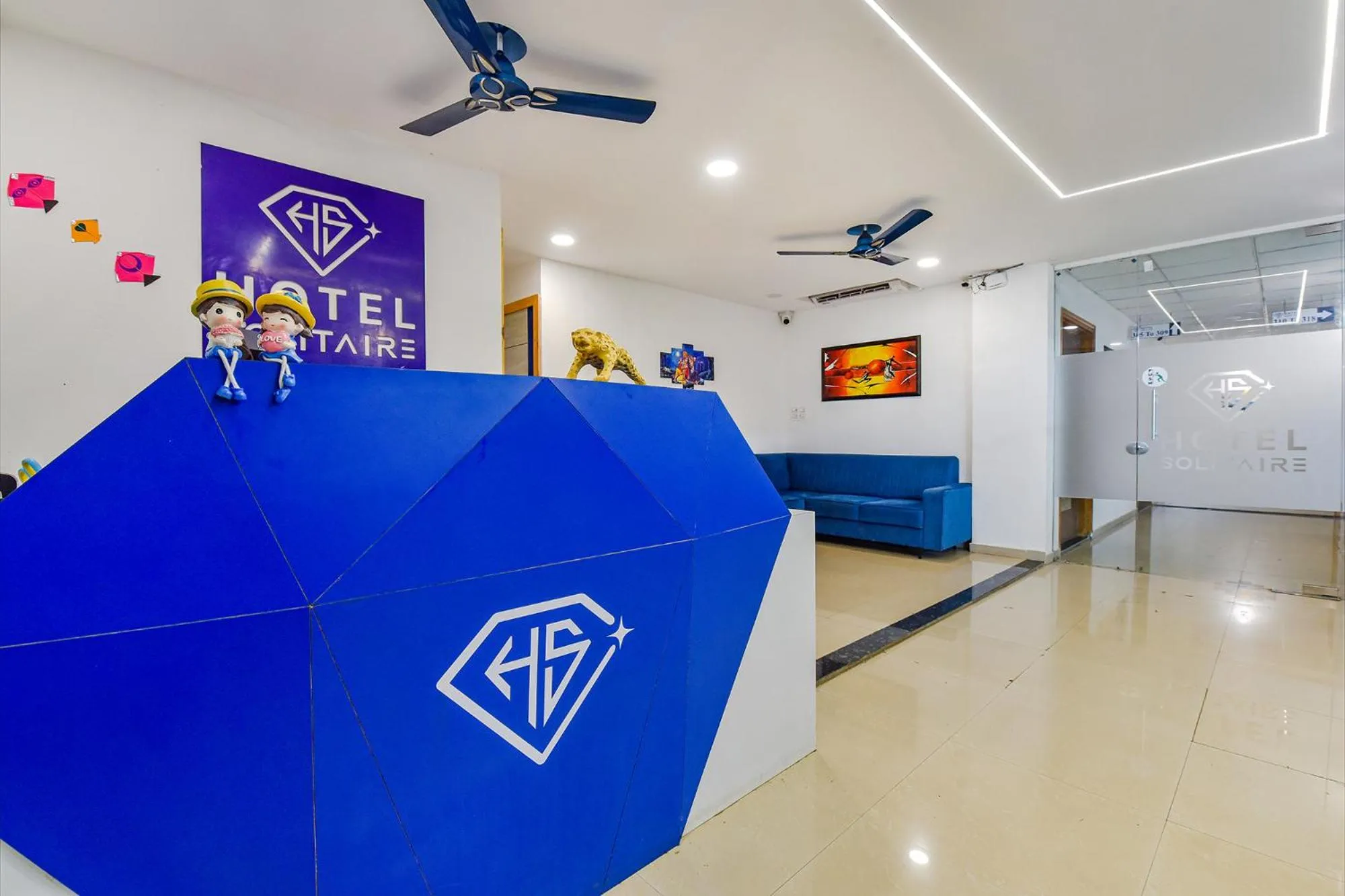 Lobby or reception in Via Solitaire