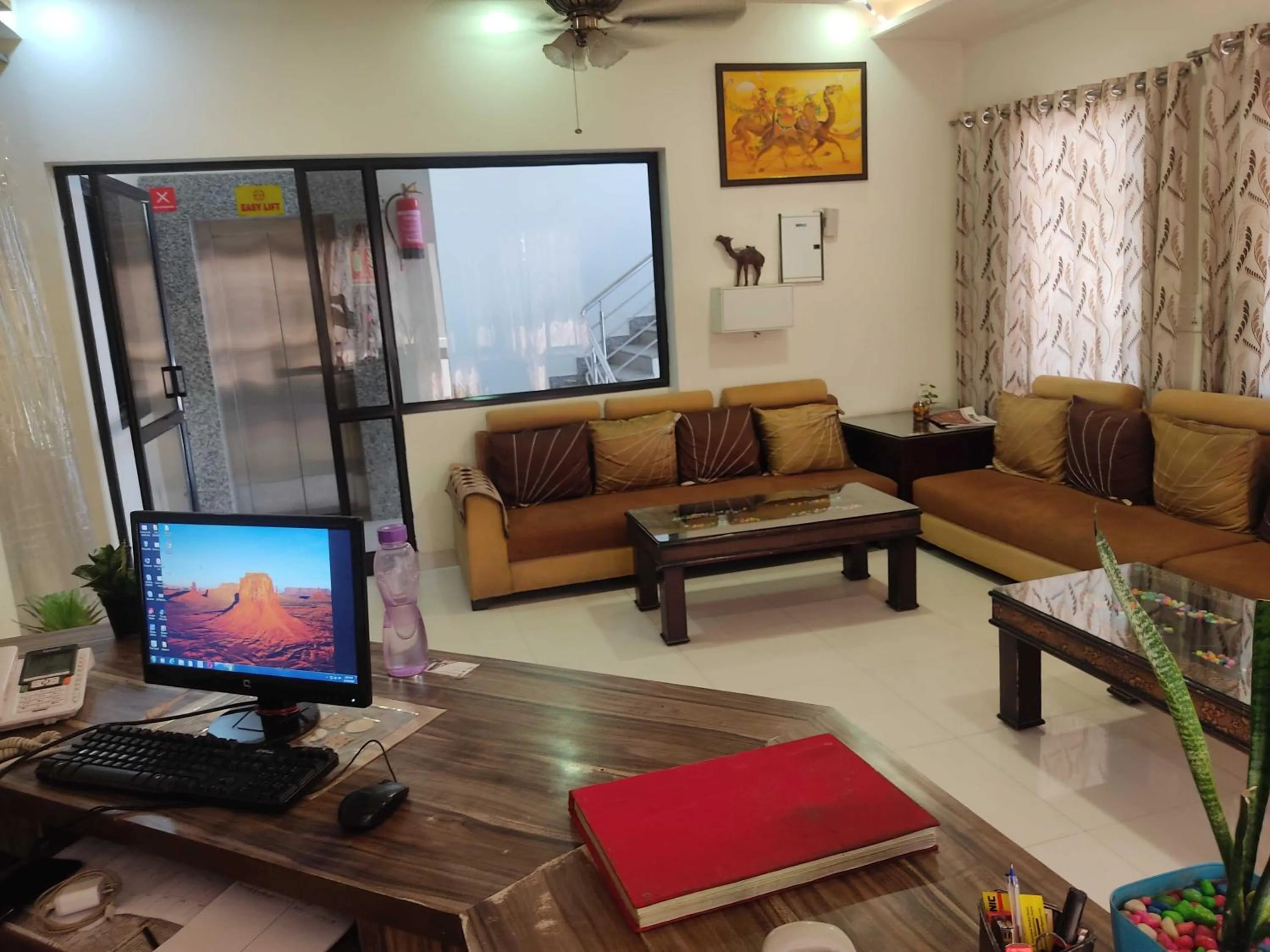 Living room in Hotel Karni Vilas