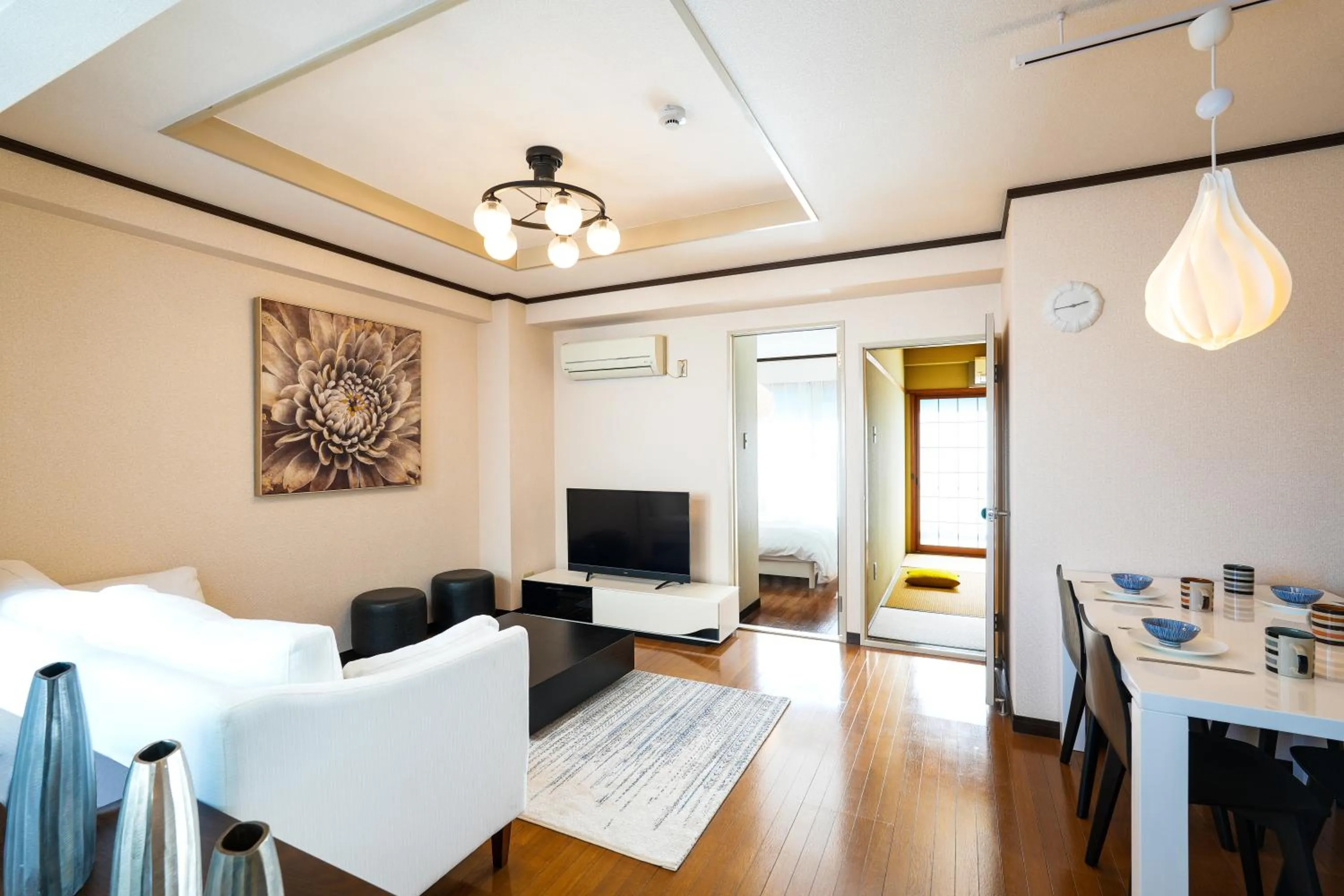 Living room, Bed in Choetsu