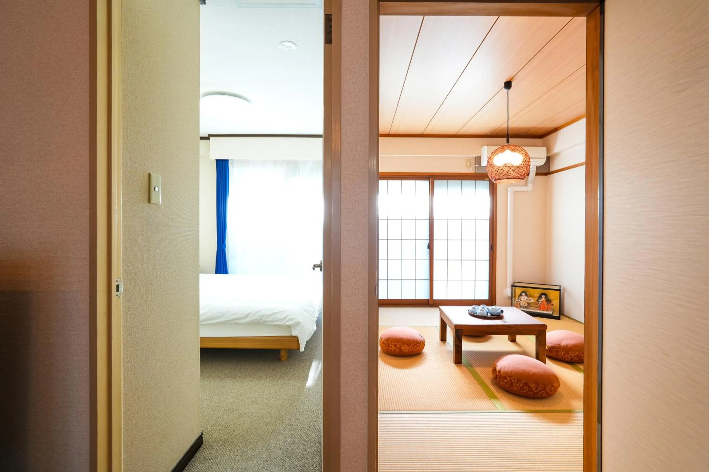 Photo of the whole room, Bed in Choetsu
