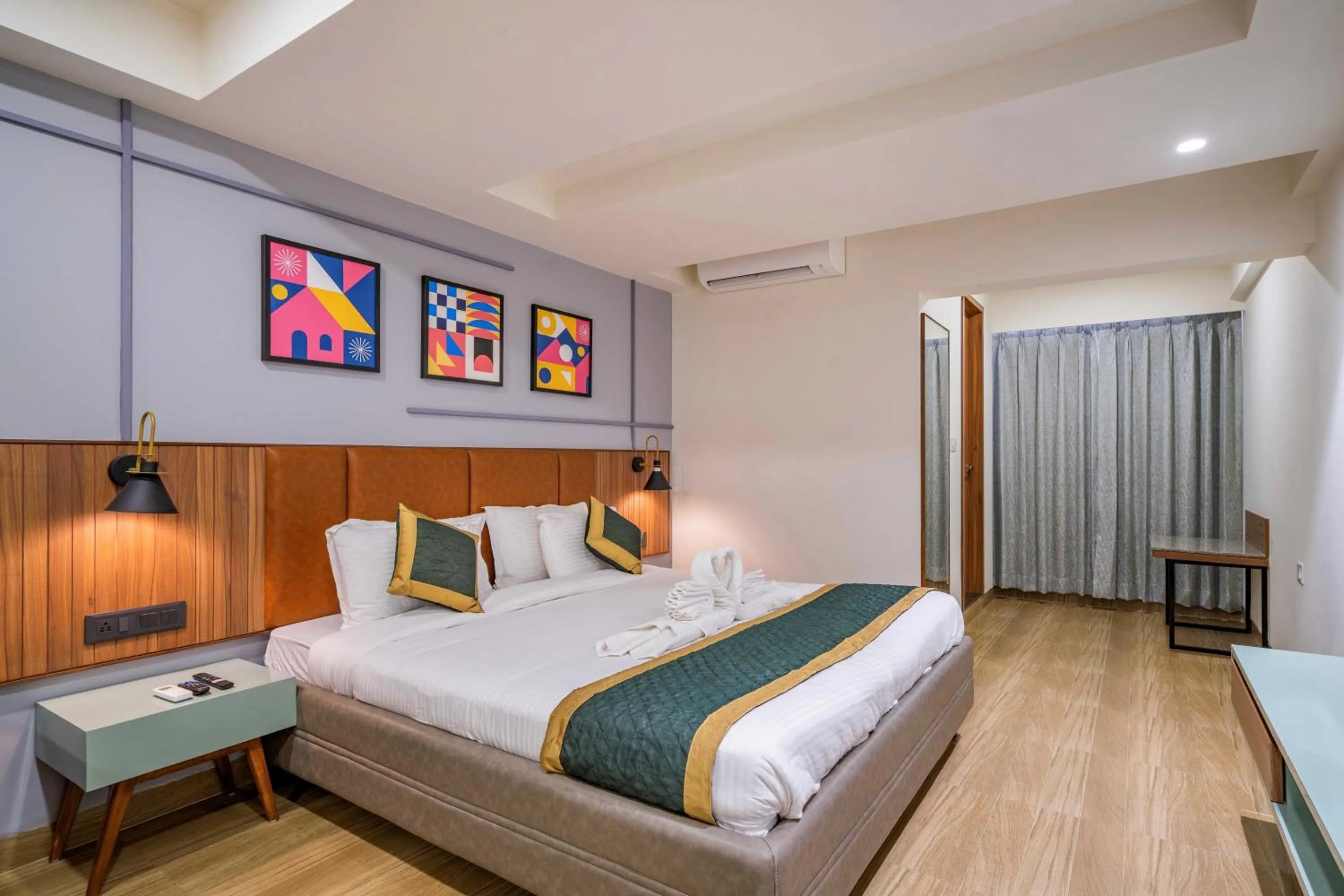 Bed in The Lemon Grass Hotel