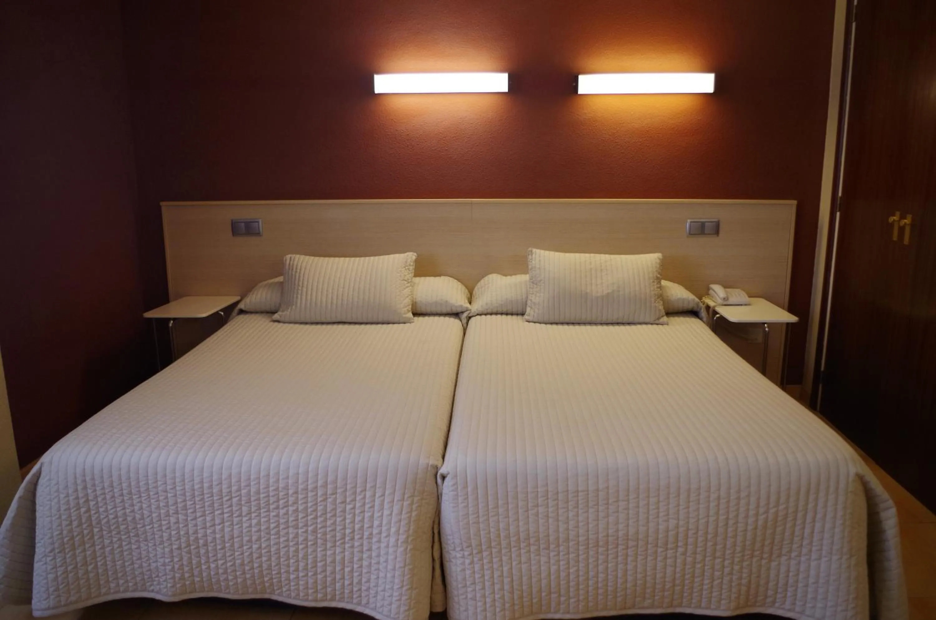 Photo of the whole room, Bed in Hotel Alaiz