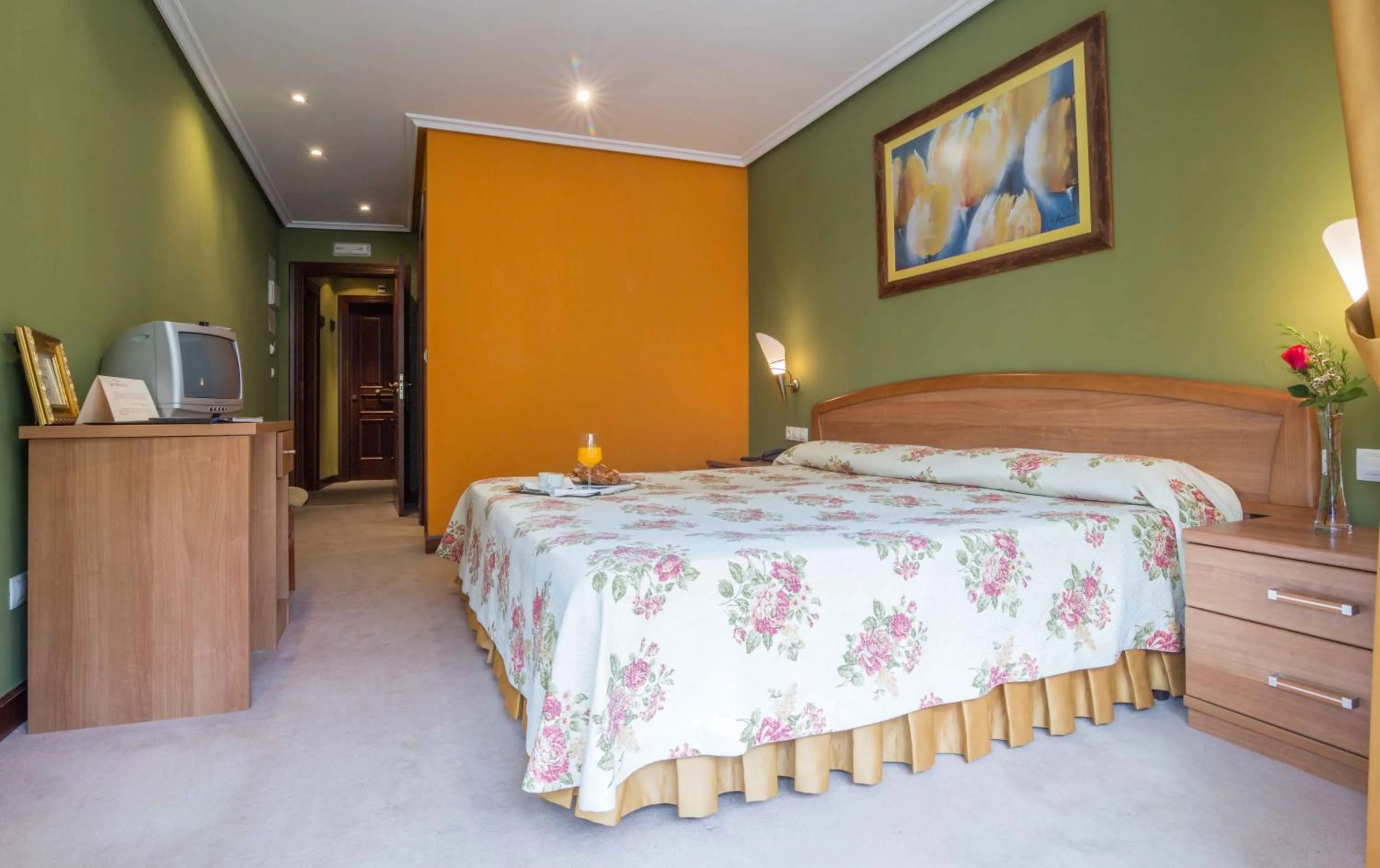 Photo of the whole room, Bed in Gran Hotel Rural Cela