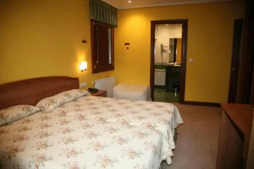 Photo of the whole room, Bed in Gran Hotel Rural Cela