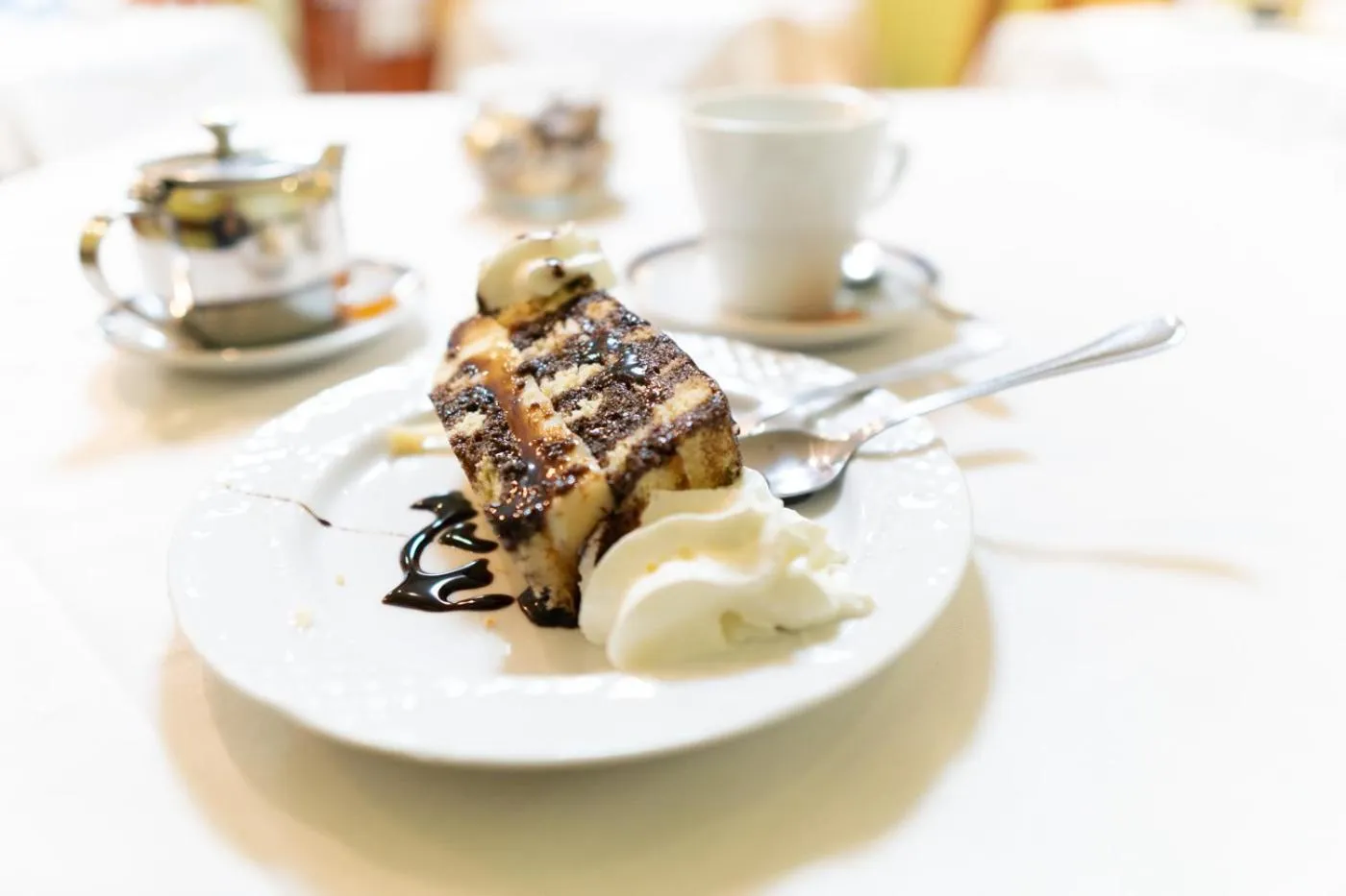 Food and drinks in Gran Hotel Rural Cela