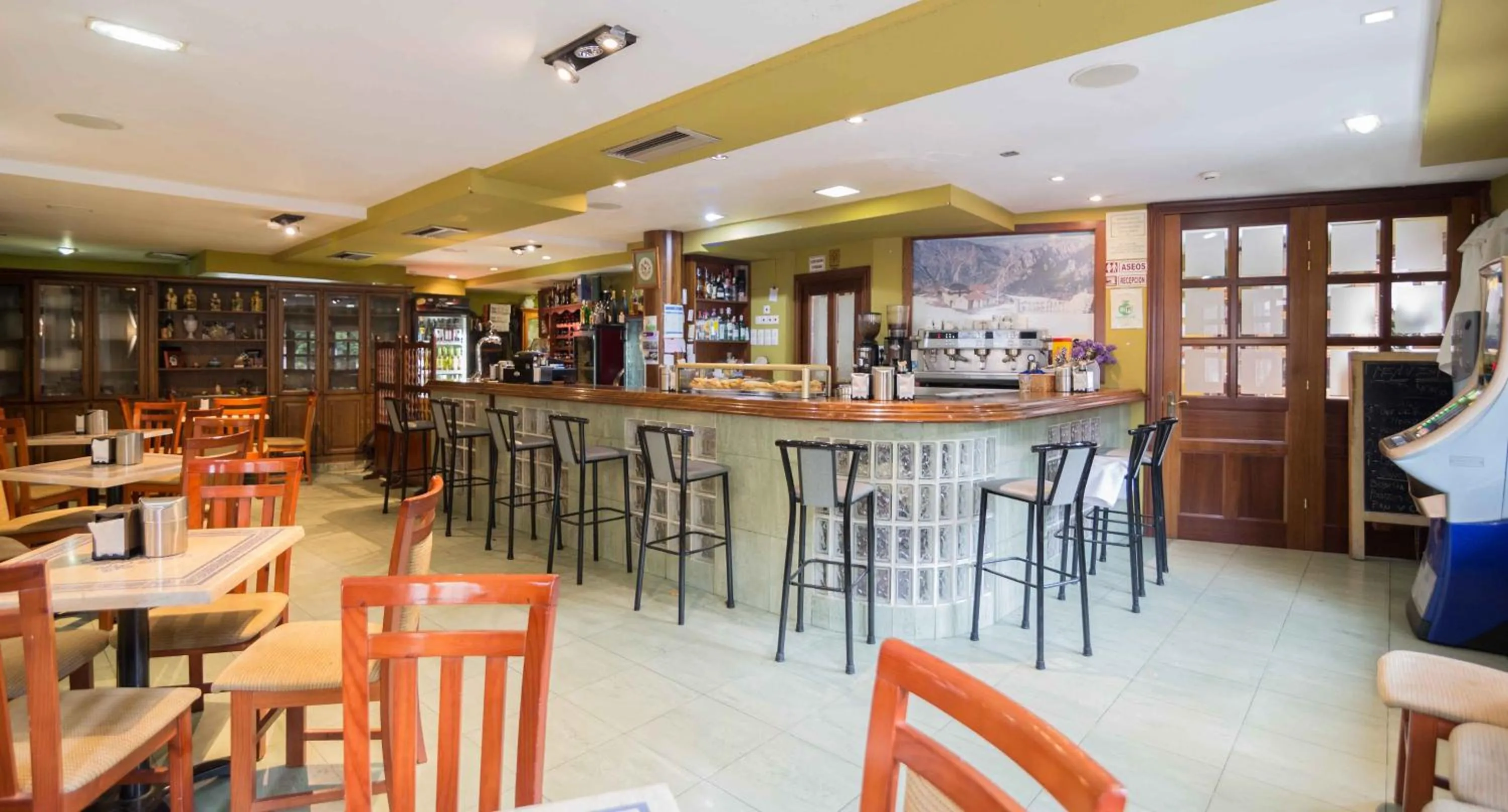 Lounge or bar in Gran Hotel Rural Cela