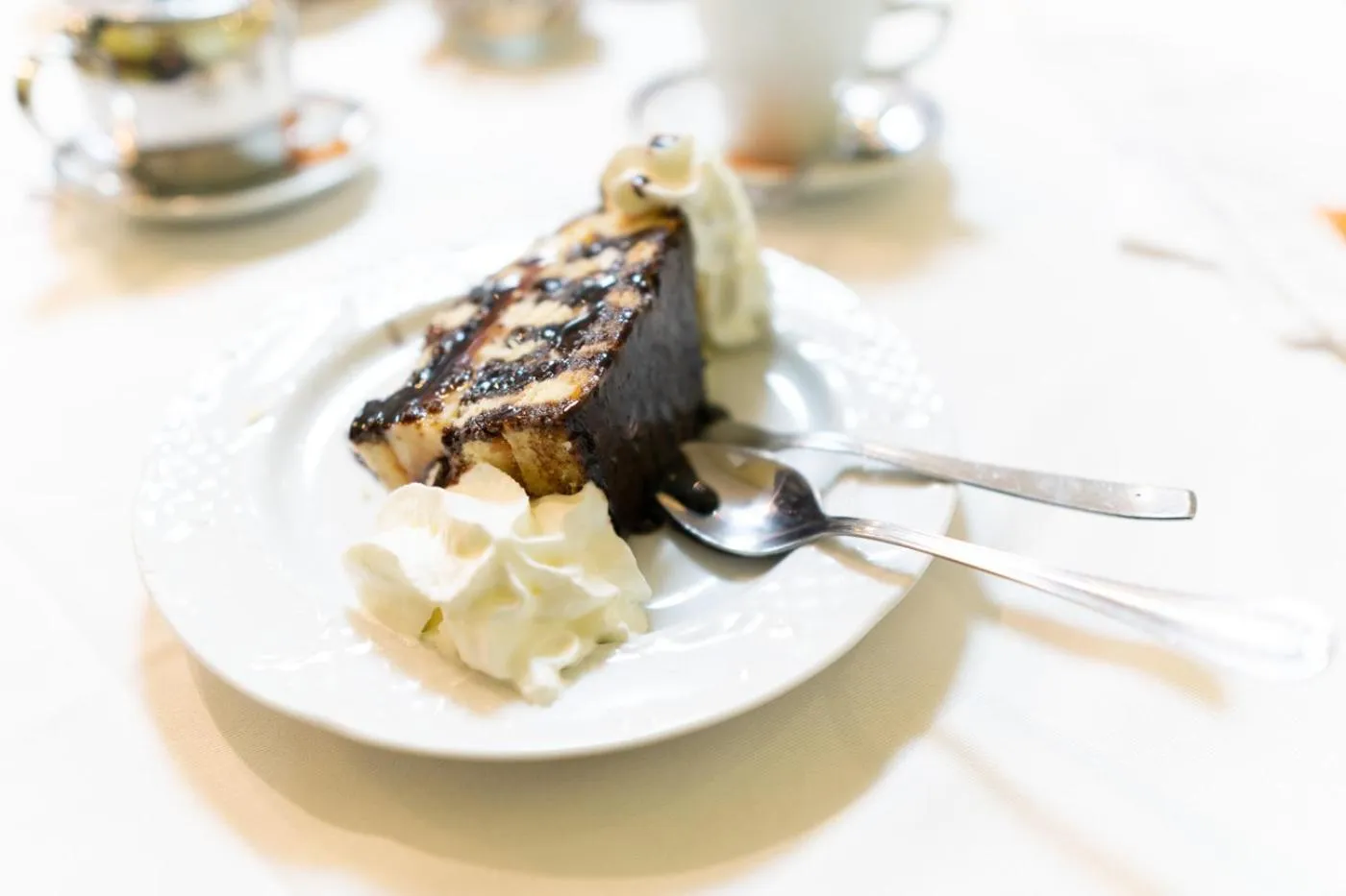 Food and drinks in Gran Hotel Rural Cela