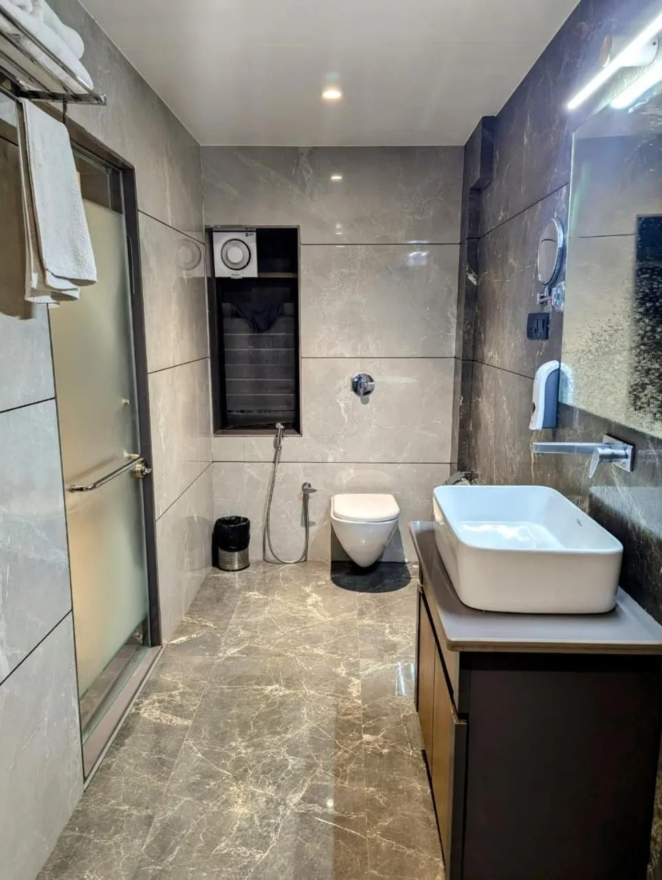 Bathroom in Hotel Red Chillee Restro