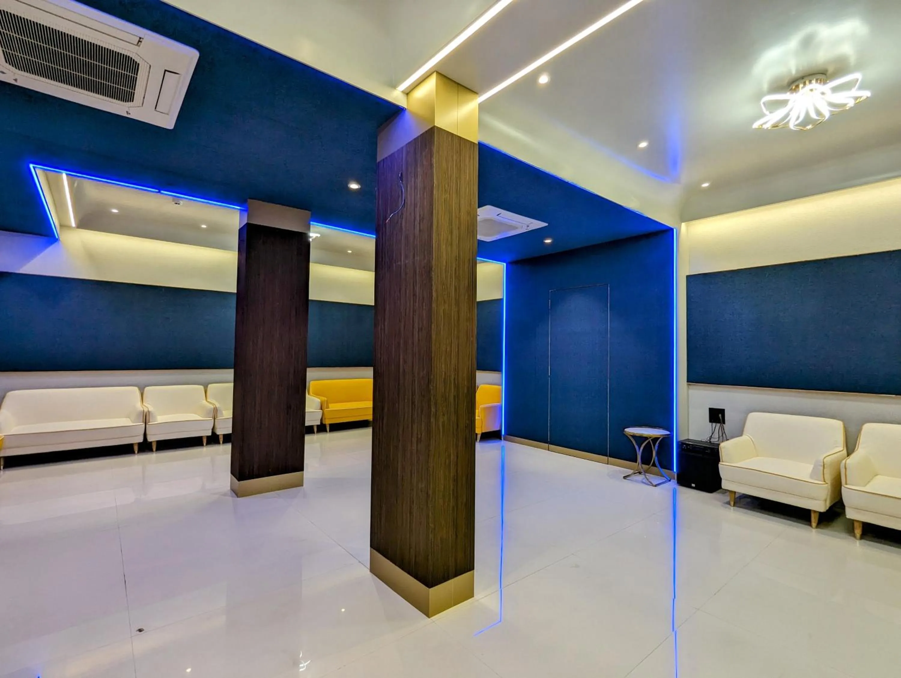 Property building in Hotel Red Chillee Restro