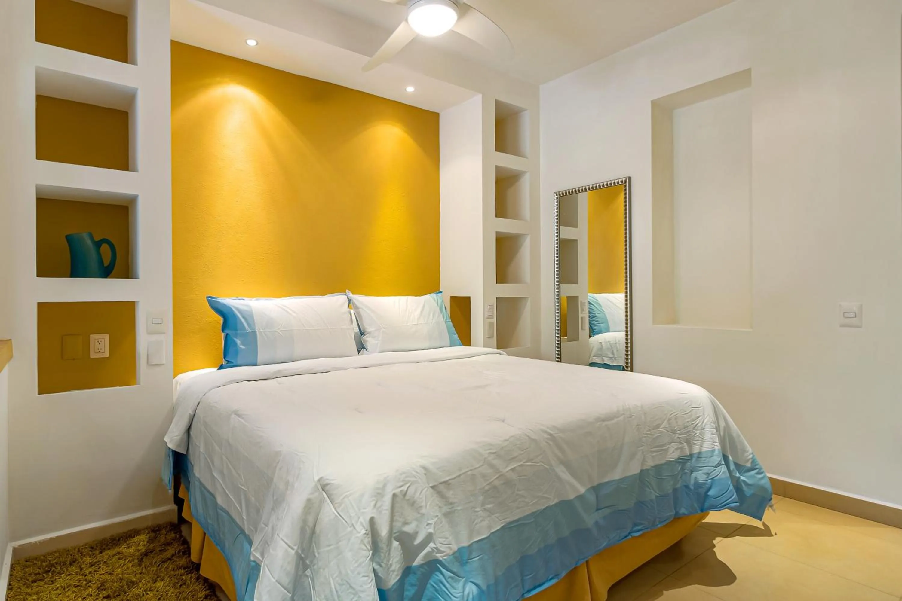 Bed in Taheima 2110A